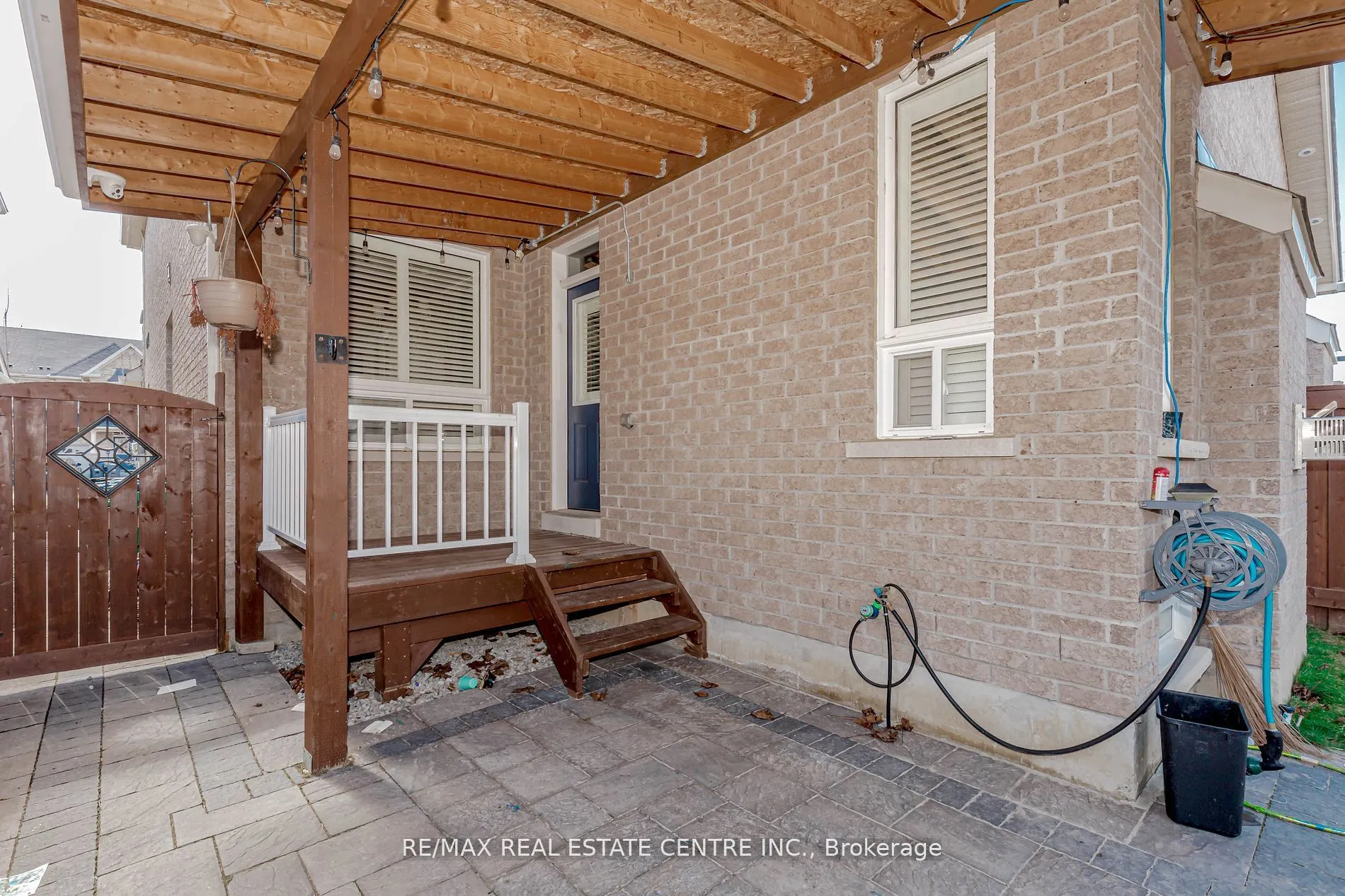 20 Gower Crescent, #(Upper)