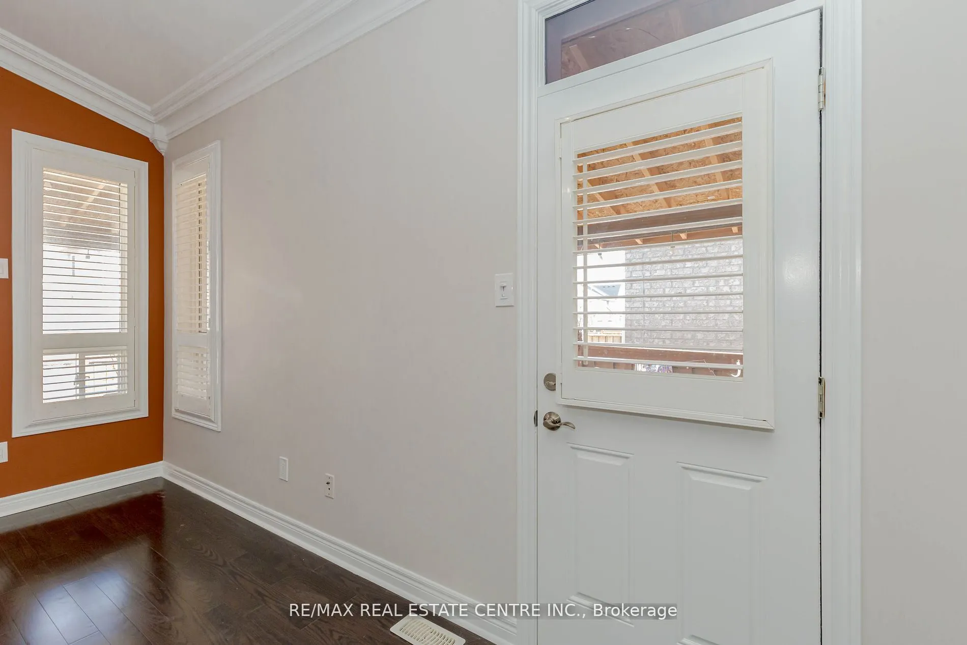 20 Gower Crescent, #(Upper)