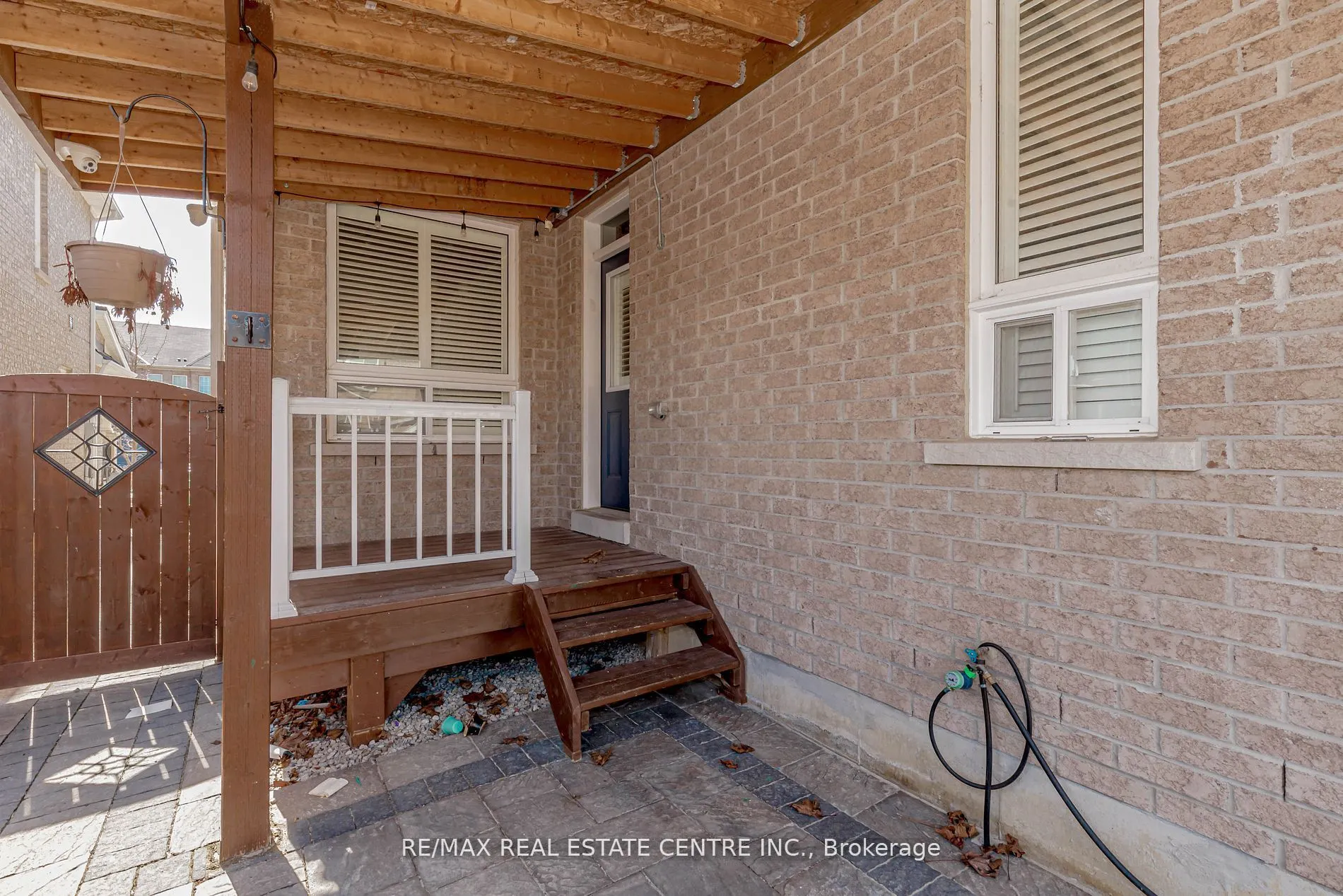 20 Gower Crescent, #(Upper)