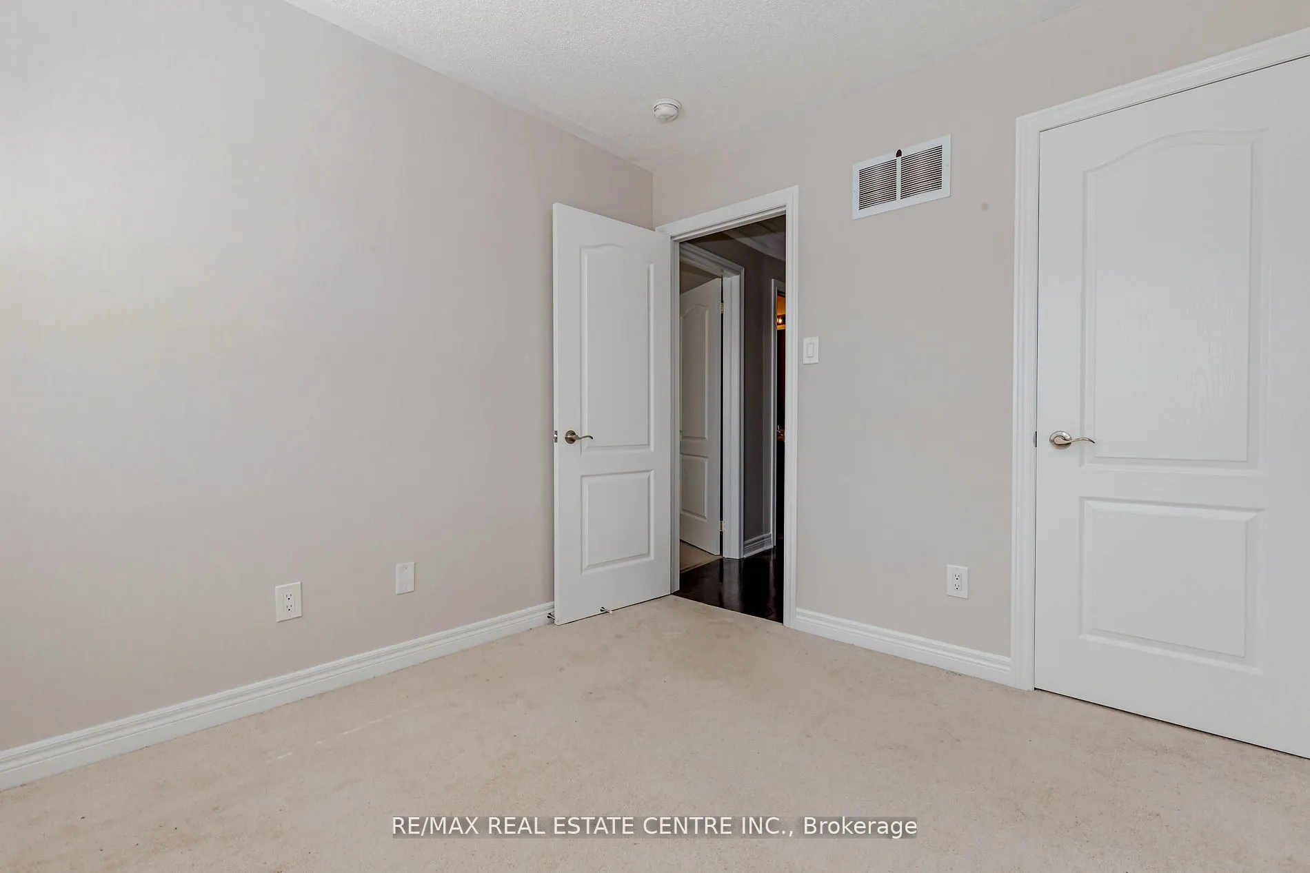 20 Gower Crescent, #(Upper)