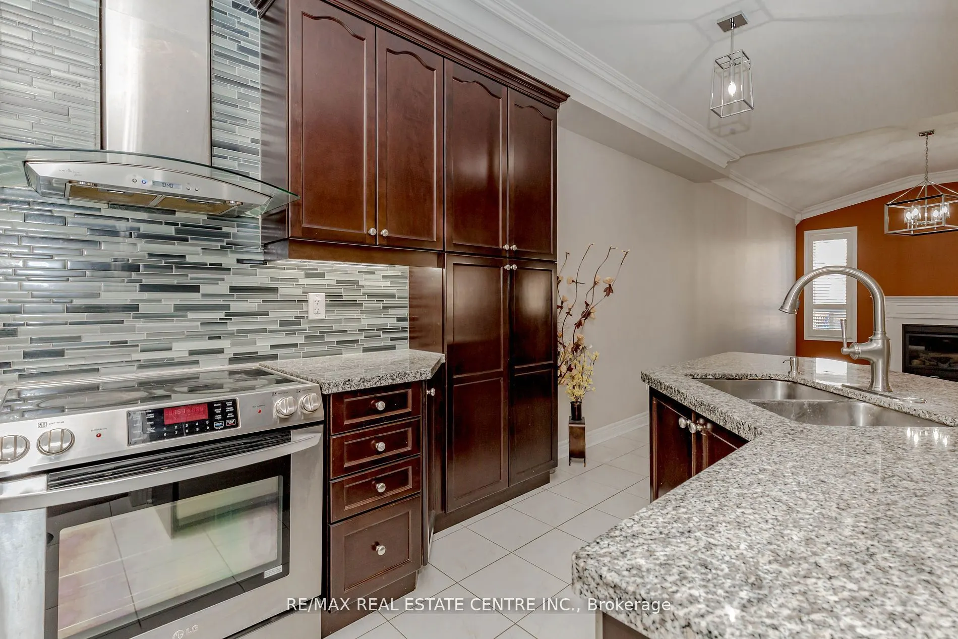 20 Gower Crescent, #(Upper)