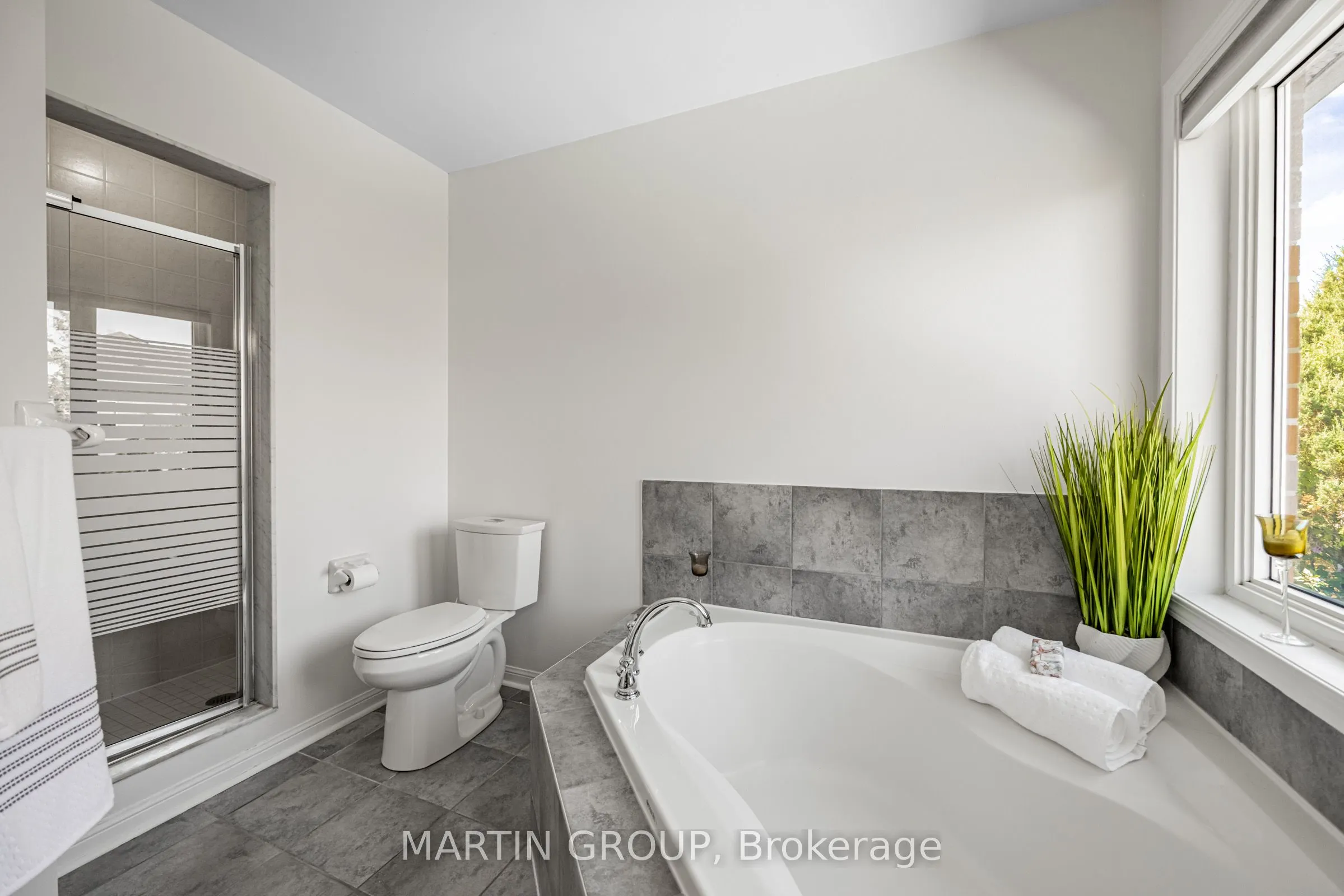 5637 Roseville Court
