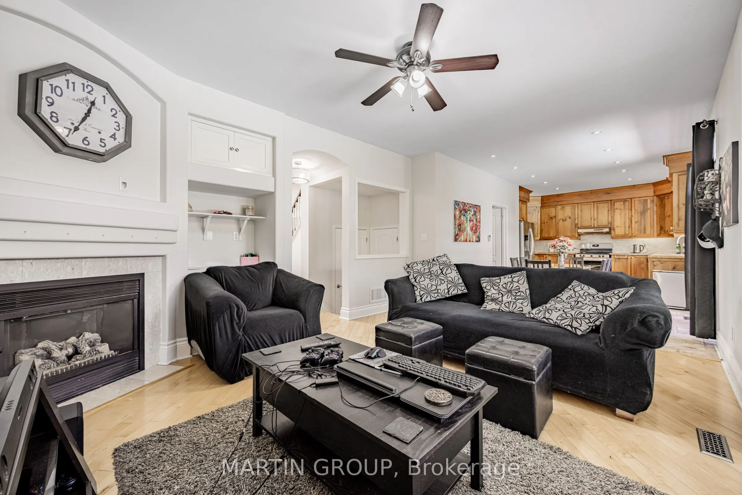 5637 Roseville Court