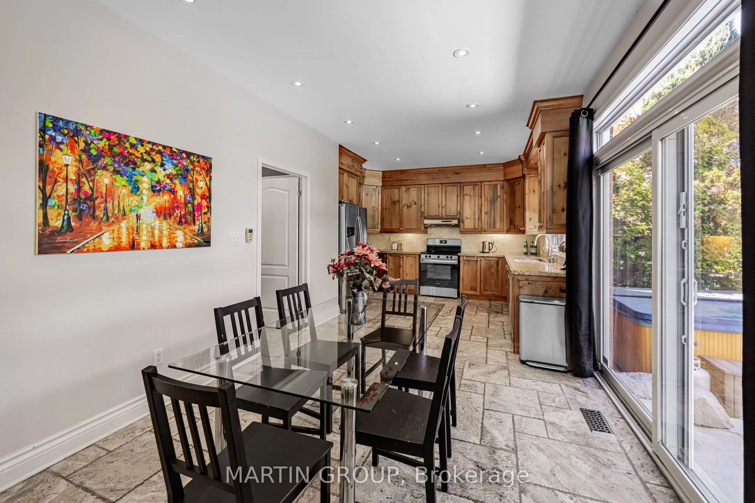 5637 Roseville Court