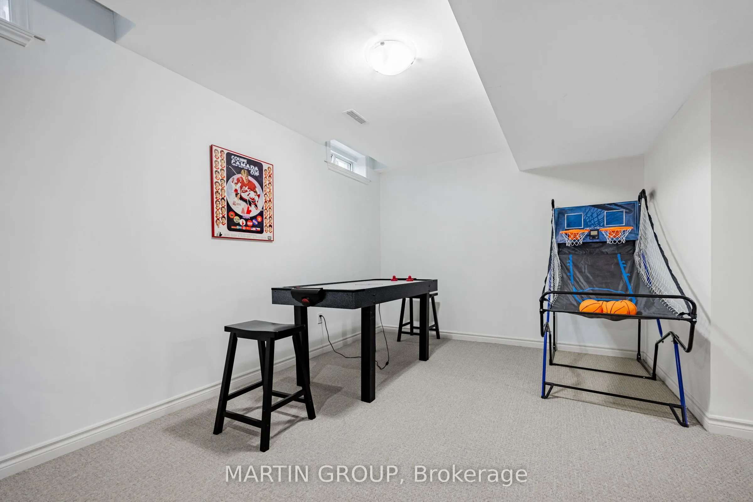5637 Roseville Court