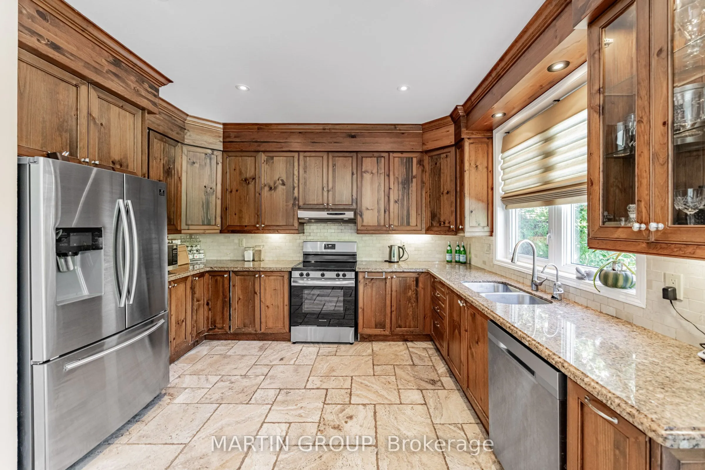 5637 Roseville Court