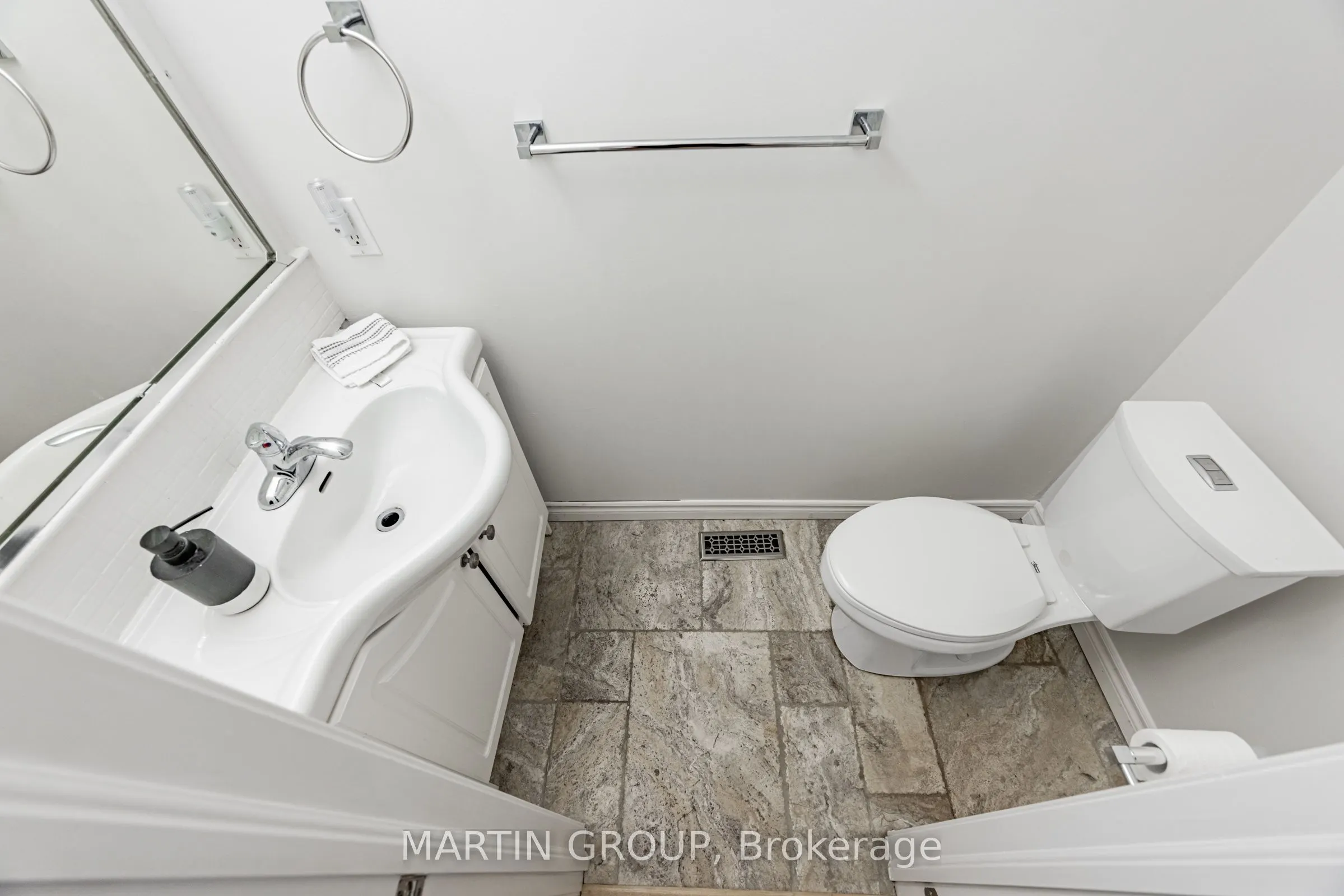 5637 Roseville Court
