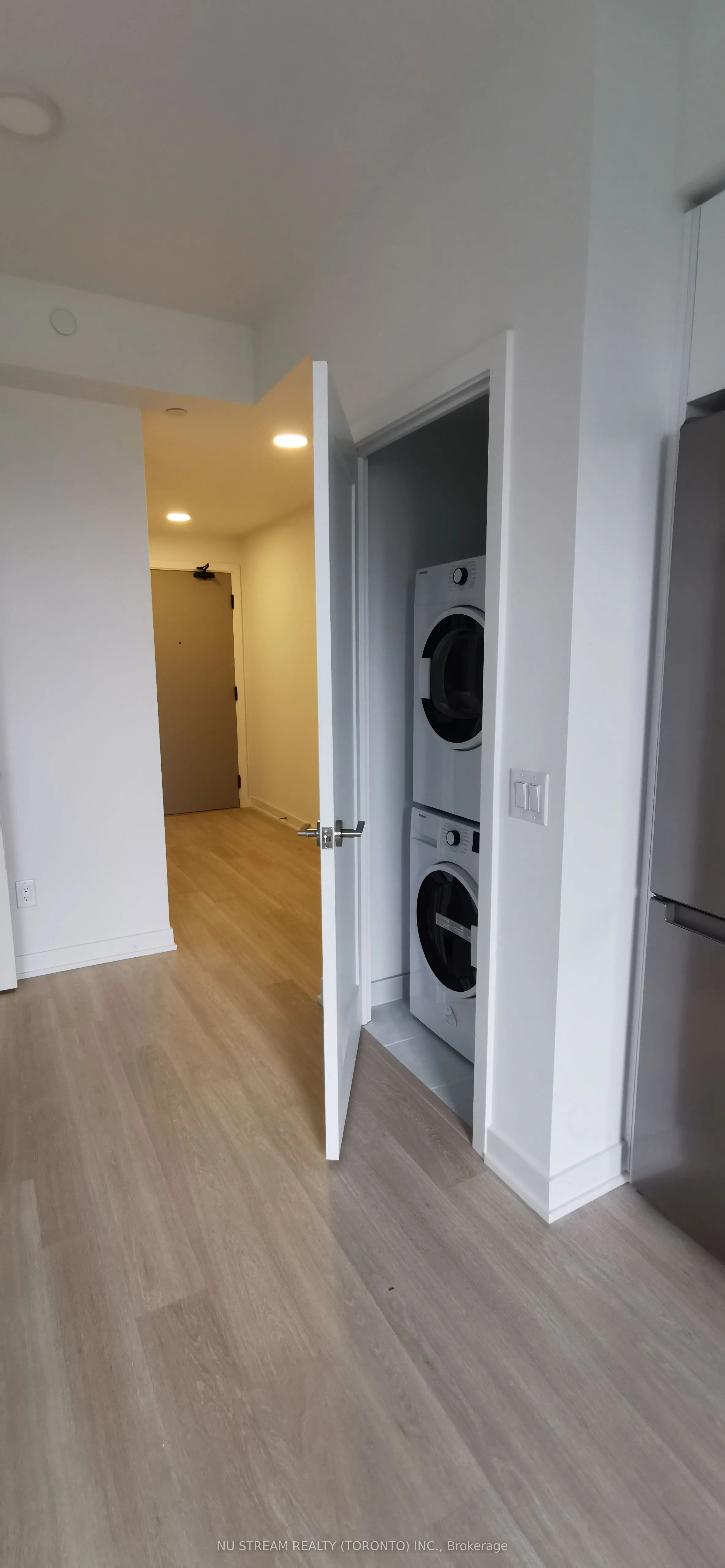 5105 Hurontario Street, #339