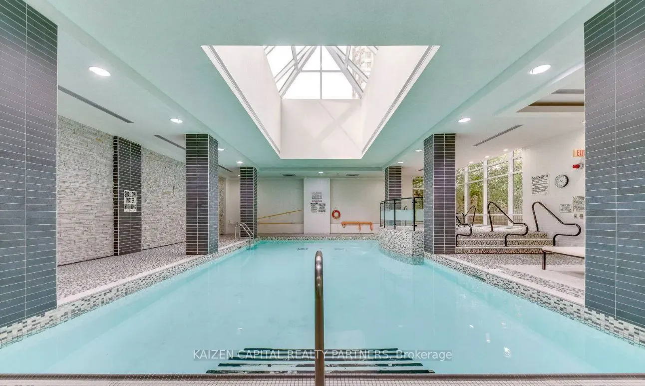 310 Burnhamthorpe Road W, #213