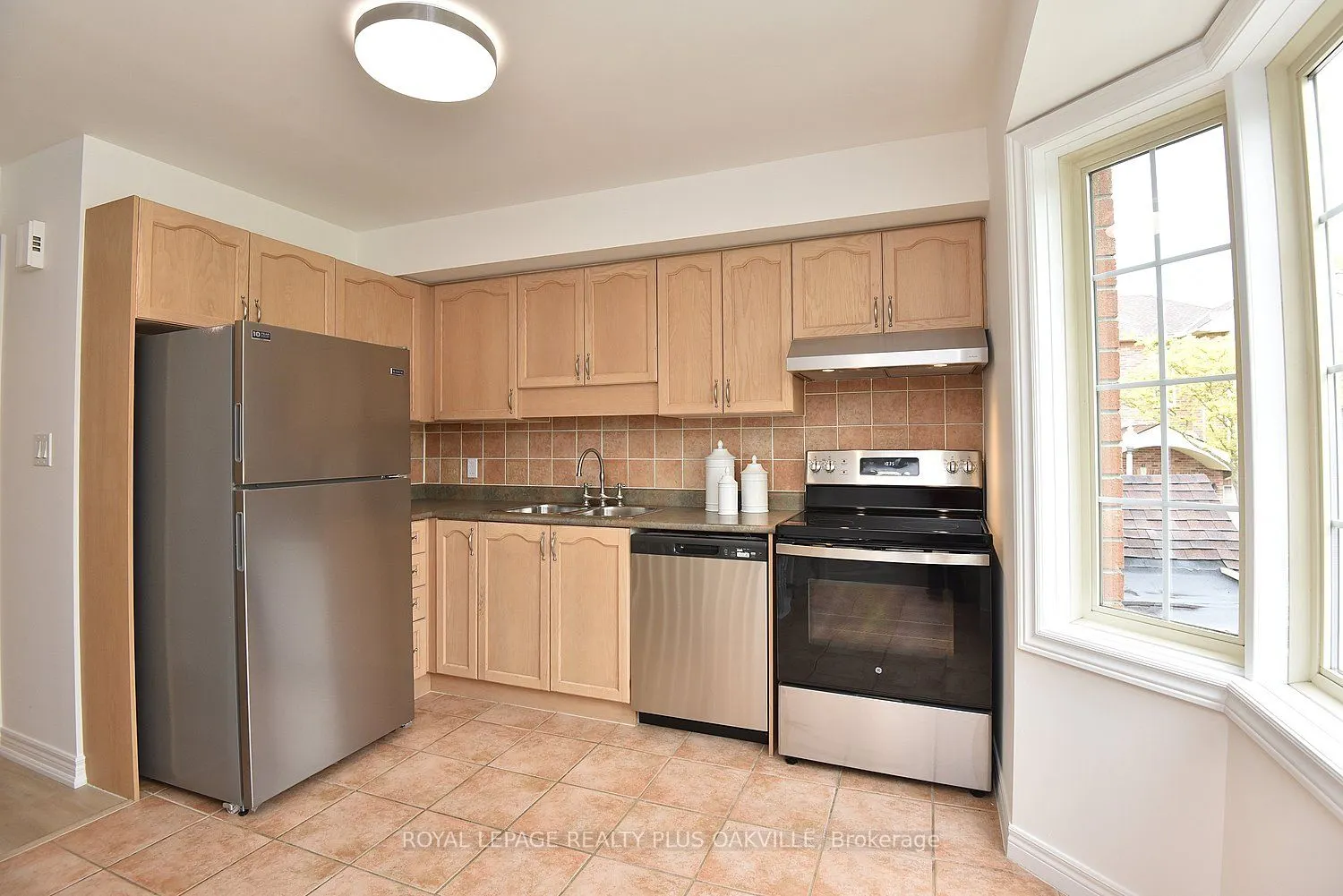 4045 Upper Middle Road, #14