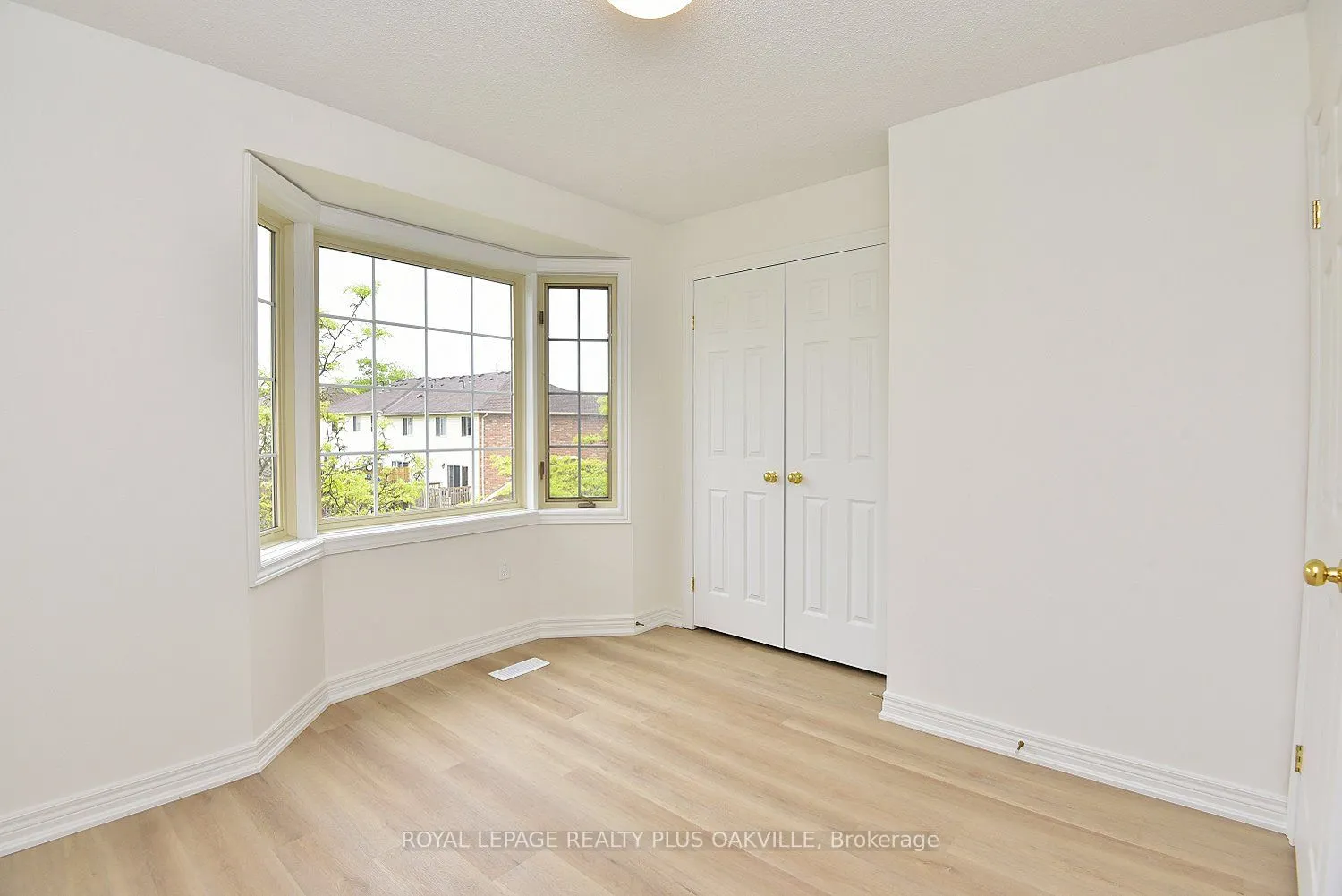 4045 Upper Middle Road, #14