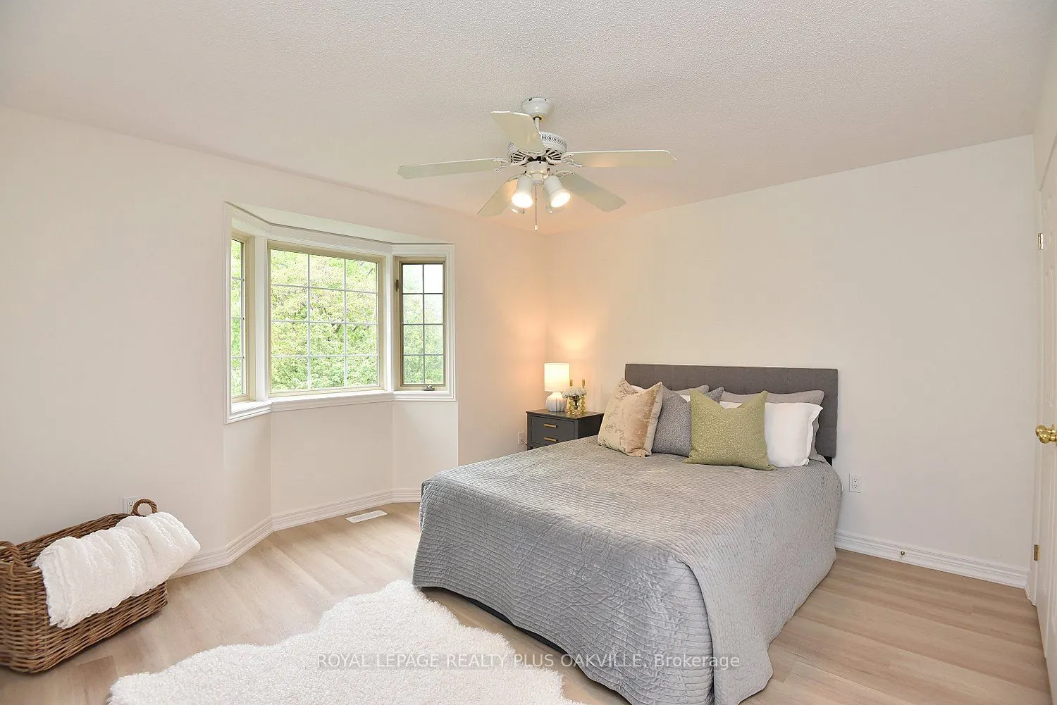 4045 Upper Middle Road, #14