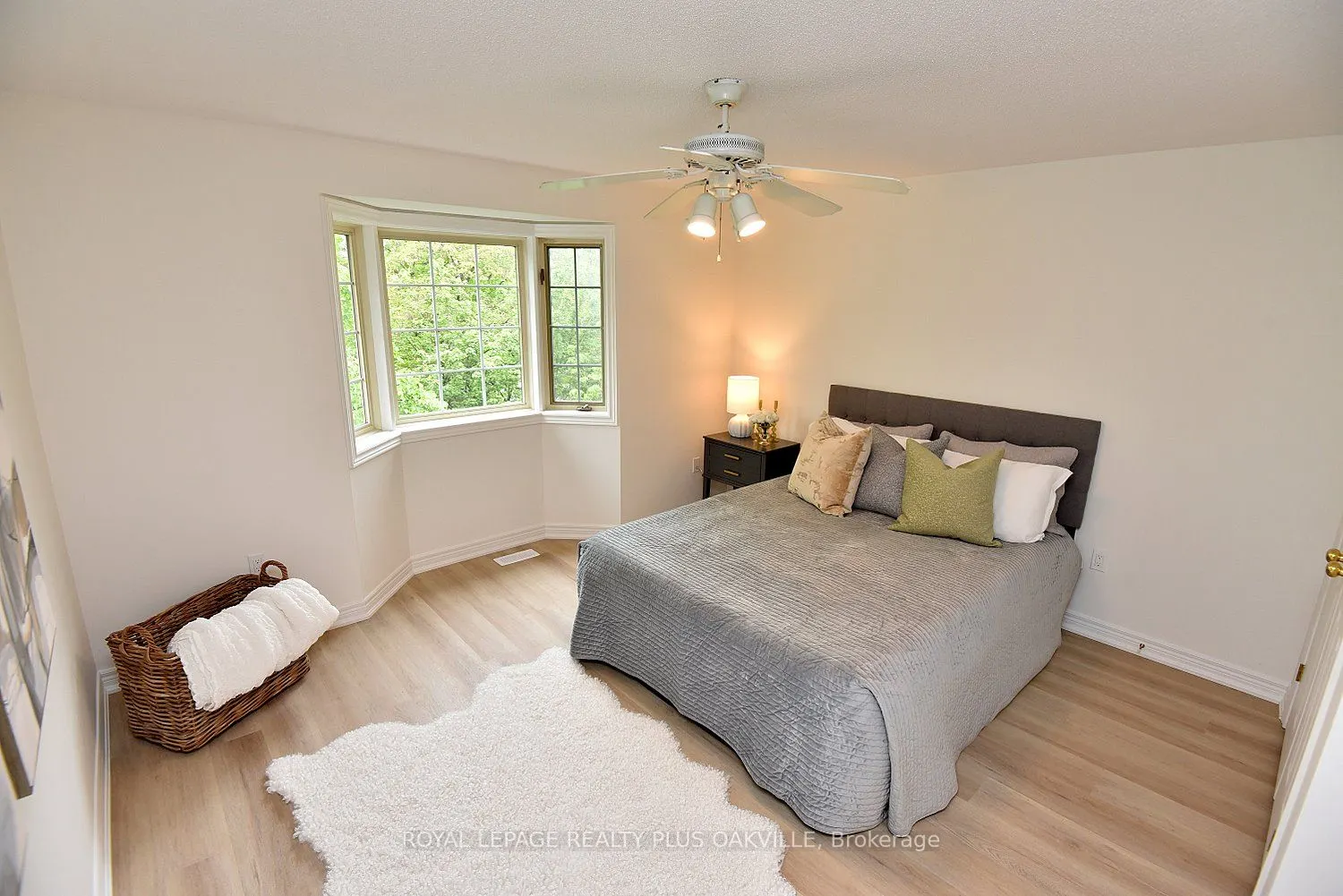 4045 Upper Middle Road, #14