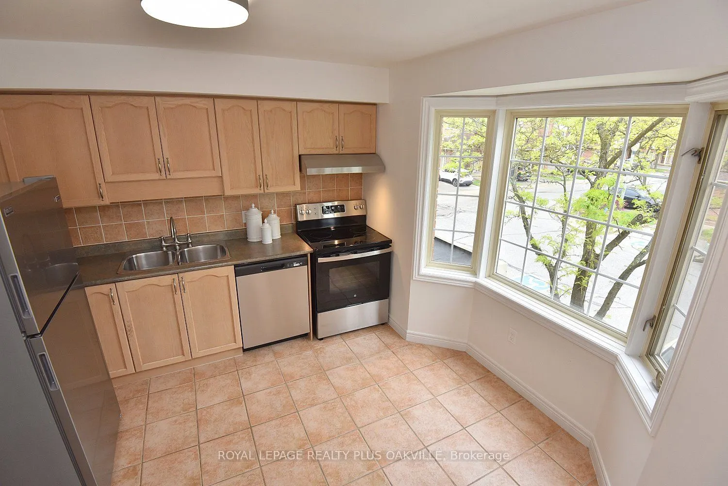 4045 Upper Middle Road, #14