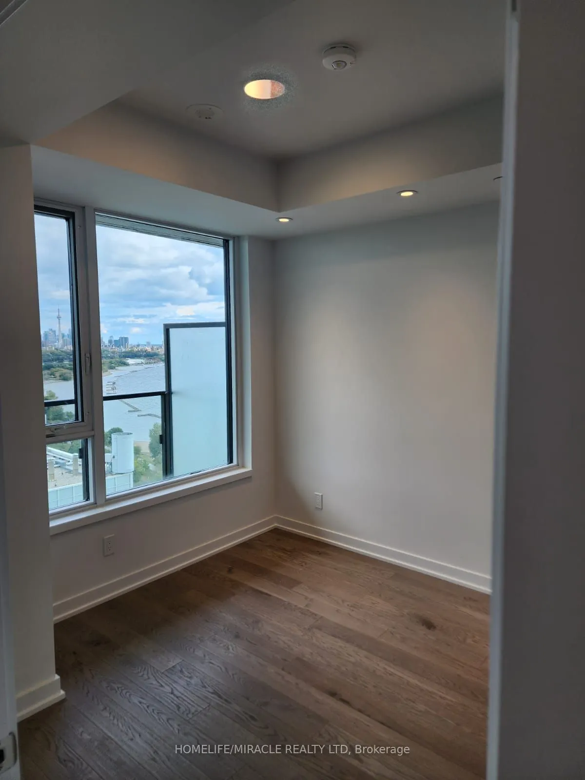 1926 Lakeshore Boulevard W, #2805