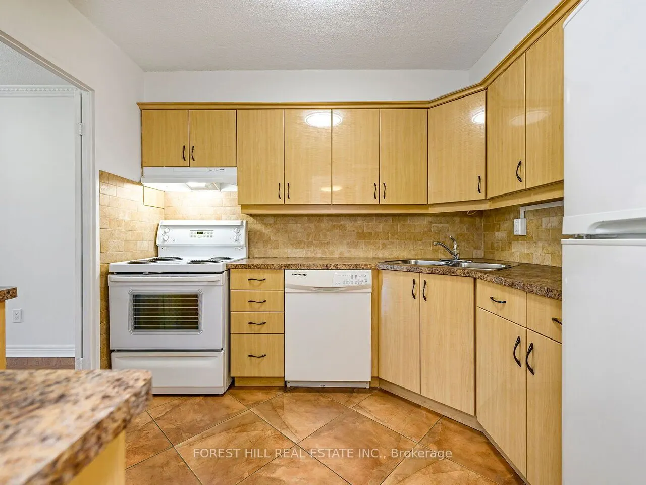1359 WHITE OAKS Boulevard E, #608