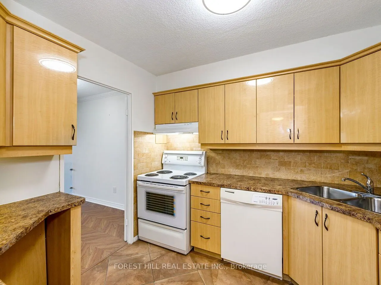 1359 WHITE OAKS Boulevard E, #608
