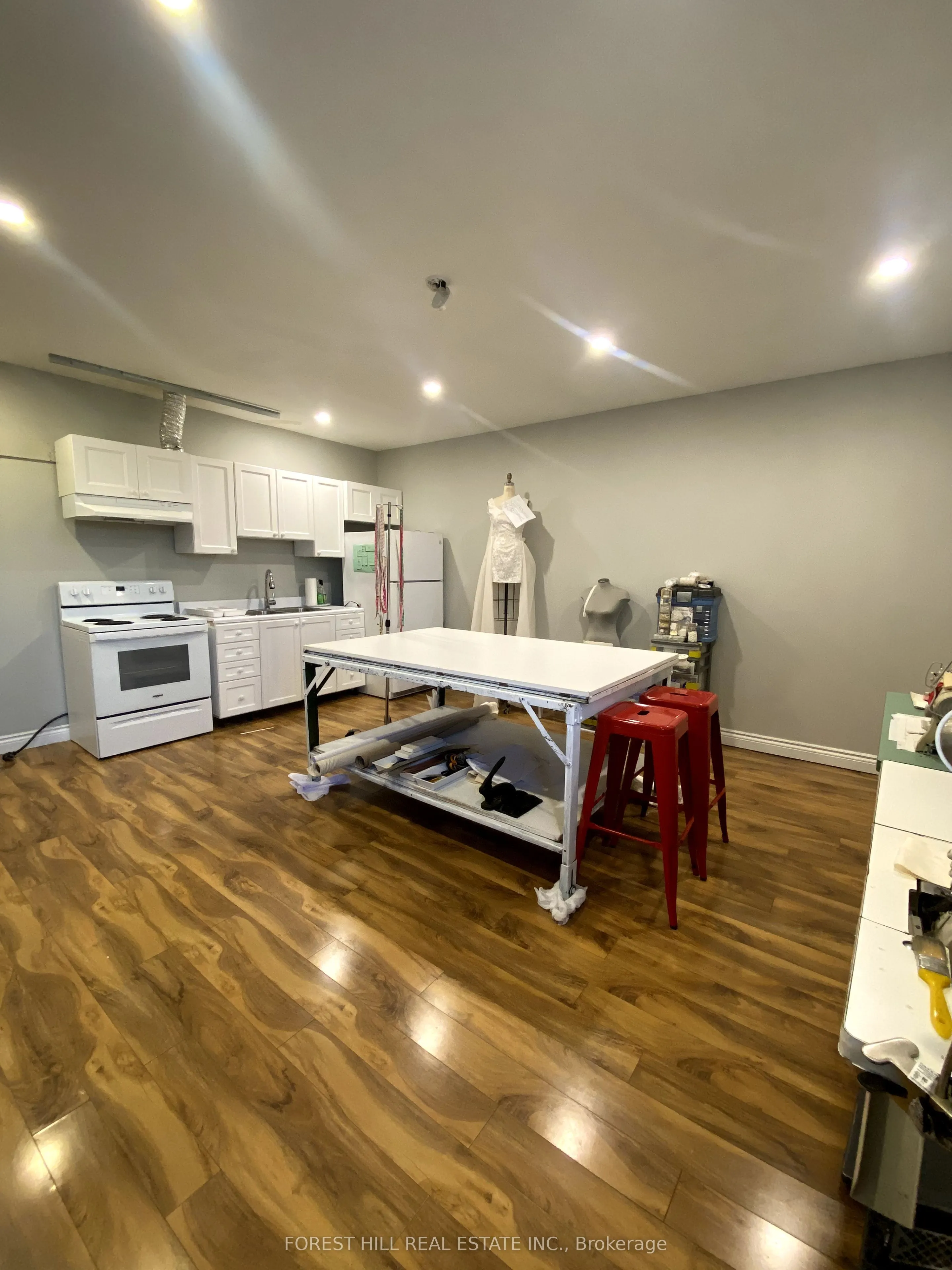 16 Northwestern Avenue, #202