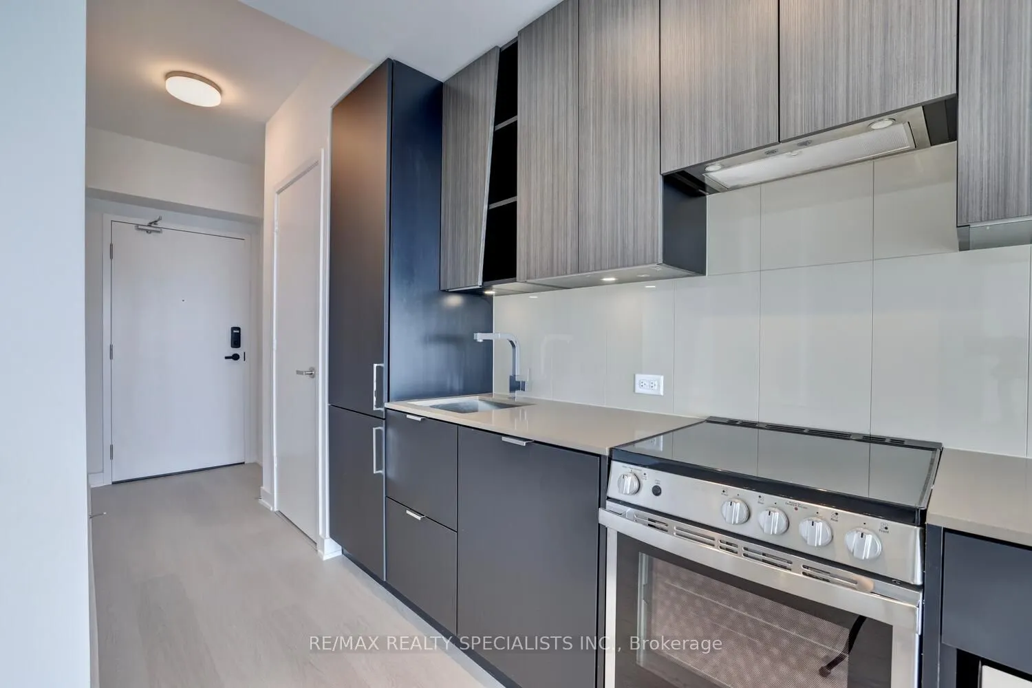 3883 Quartz Road, #2008