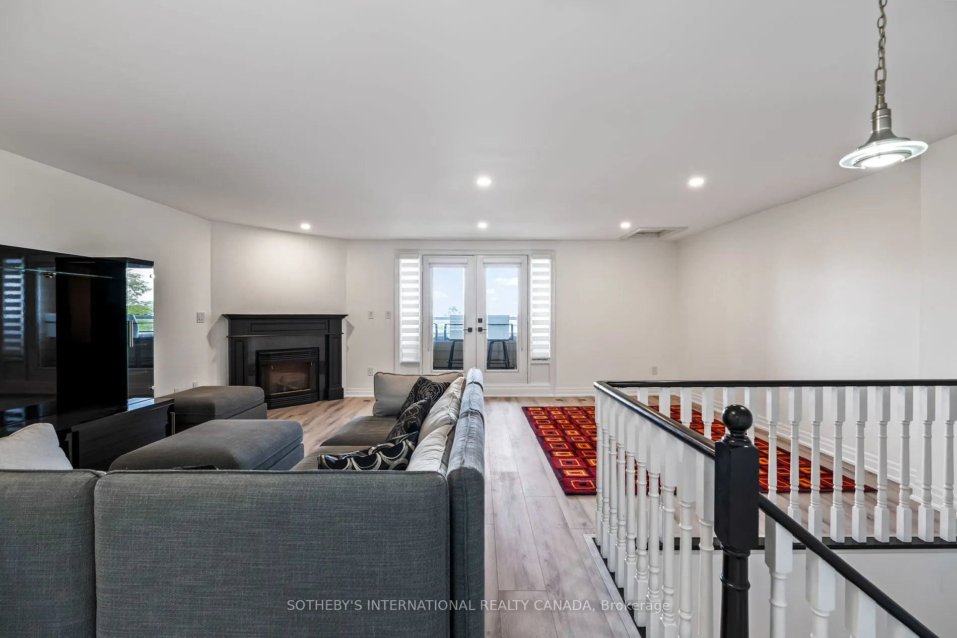 54 St Lawrence Drive, #22