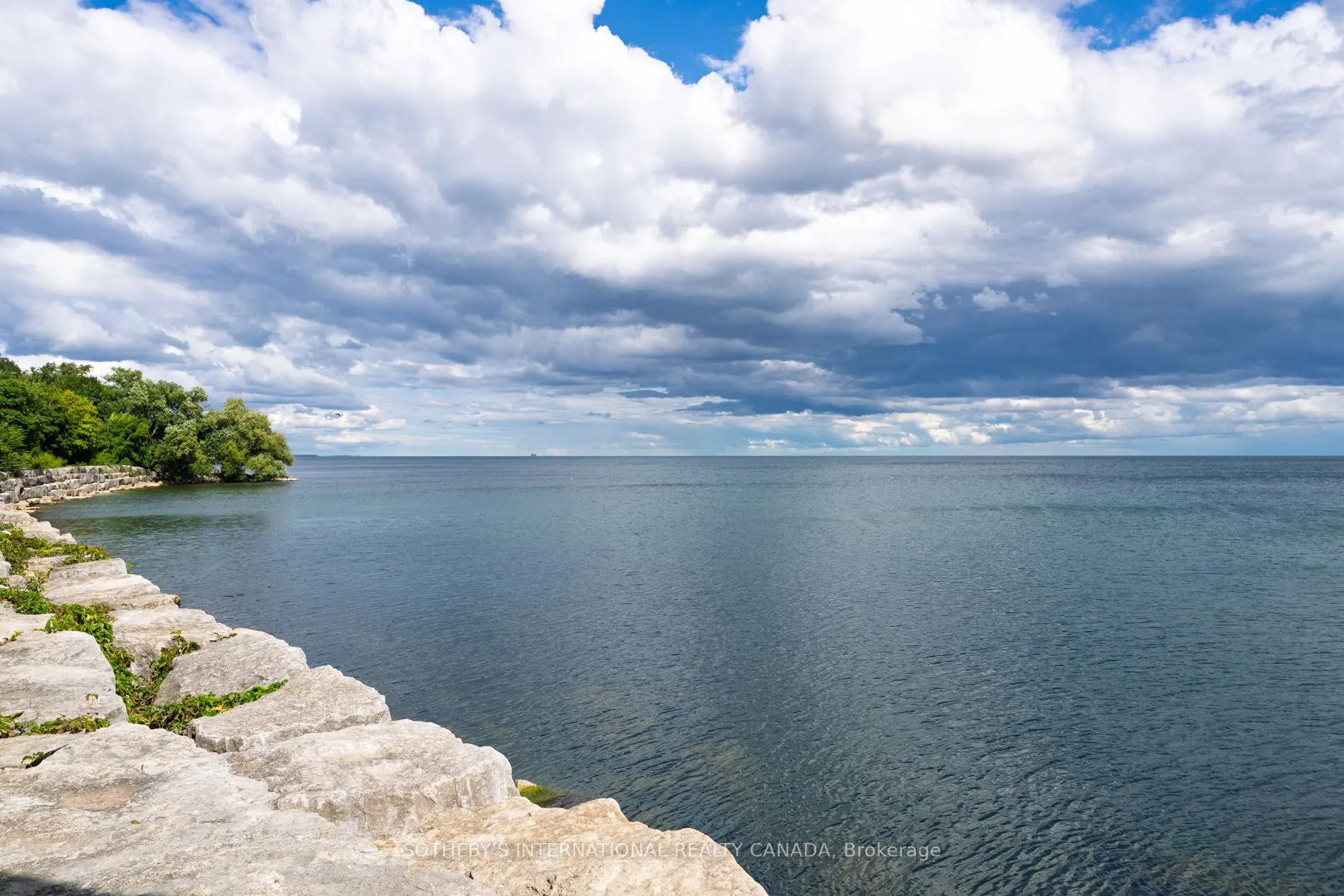 54 St Lawrence Drive, #22