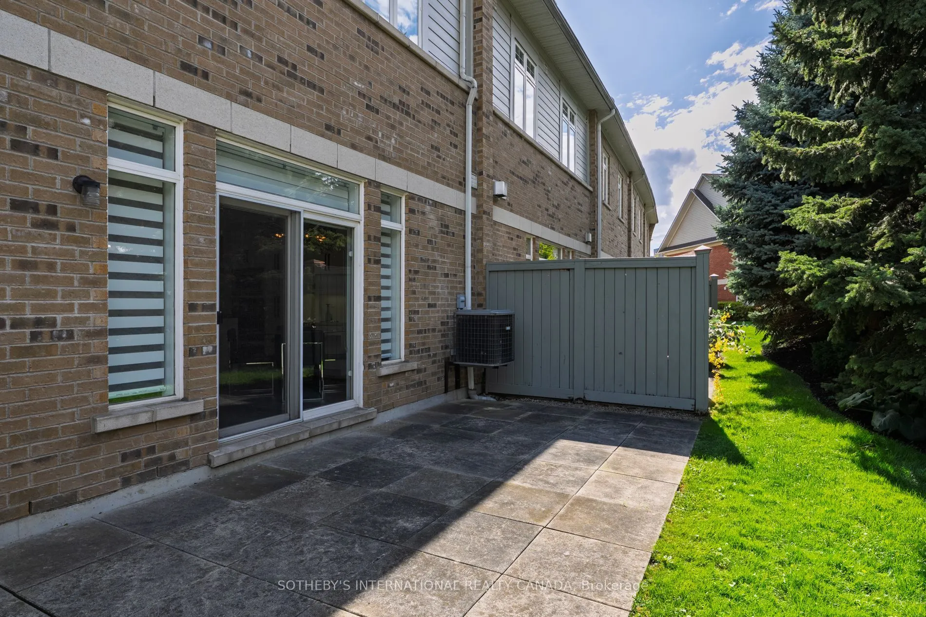 54 St Lawrence Drive, #22