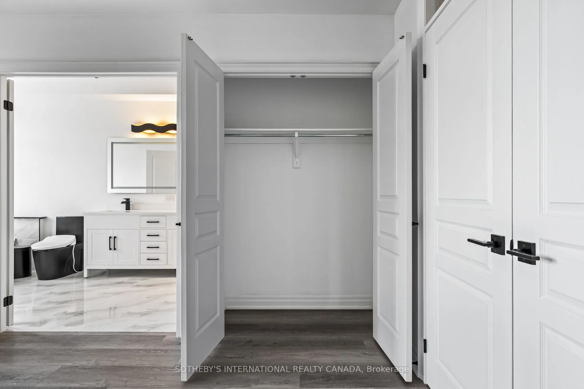 54 St Lawrence Drive, #22