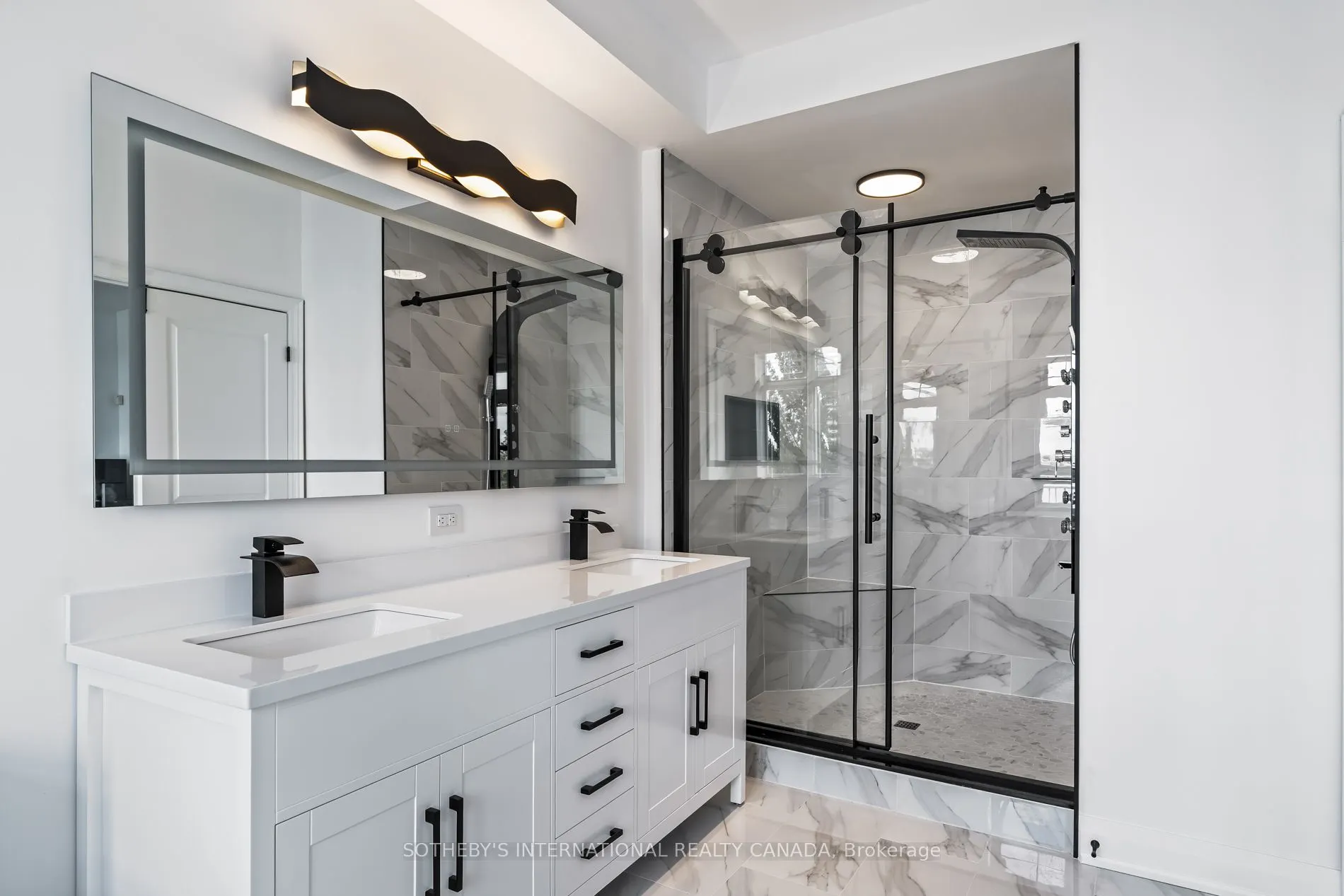 54 St Lawrence Drive, #22