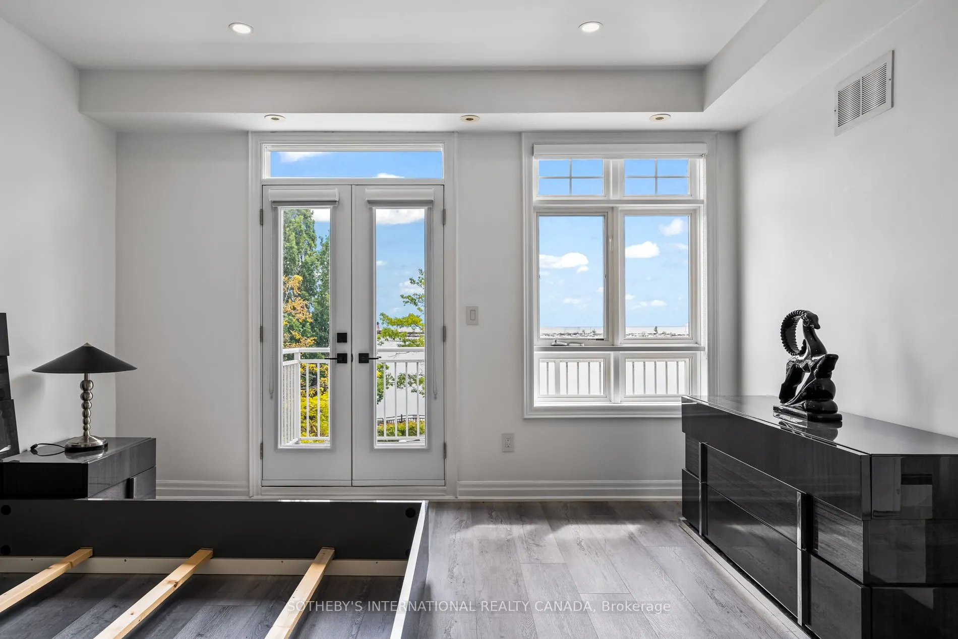 54 St Lawrence Drive, #22