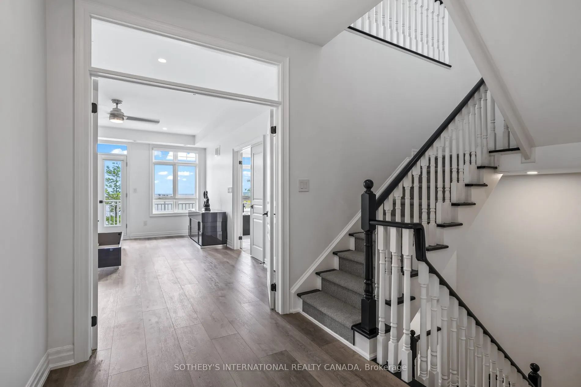 54 St Lawrence Drive, #22