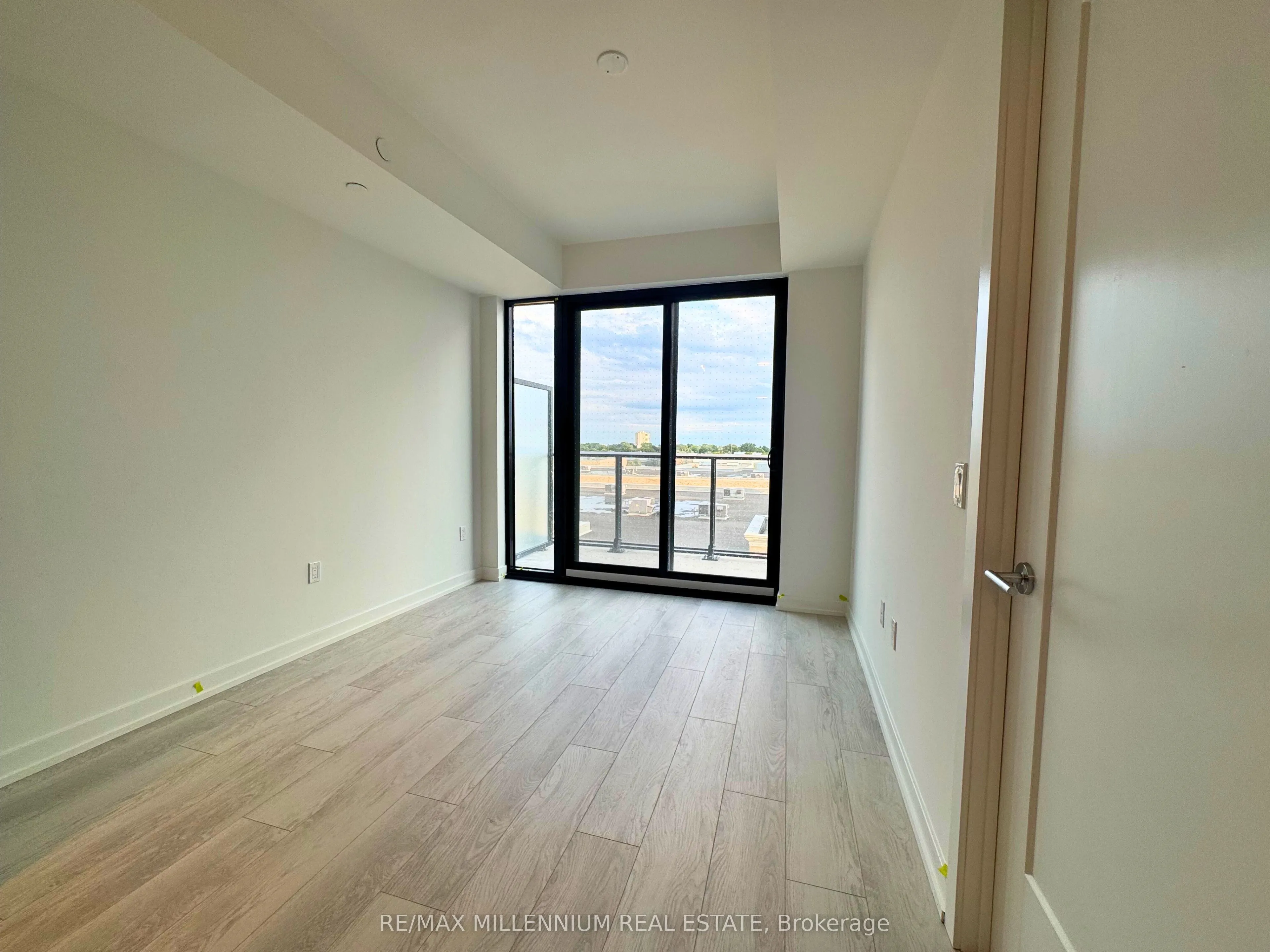 801 the Queens Way, #419