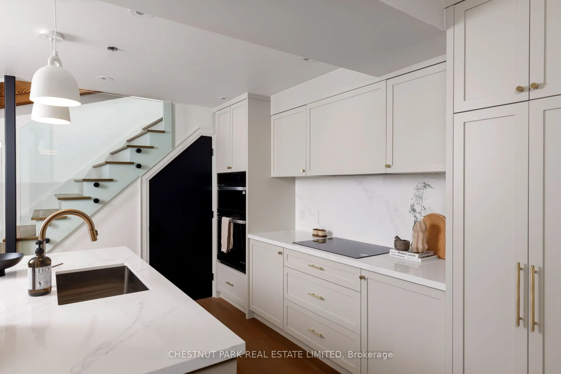 384 Sunnyside Avenue, #309