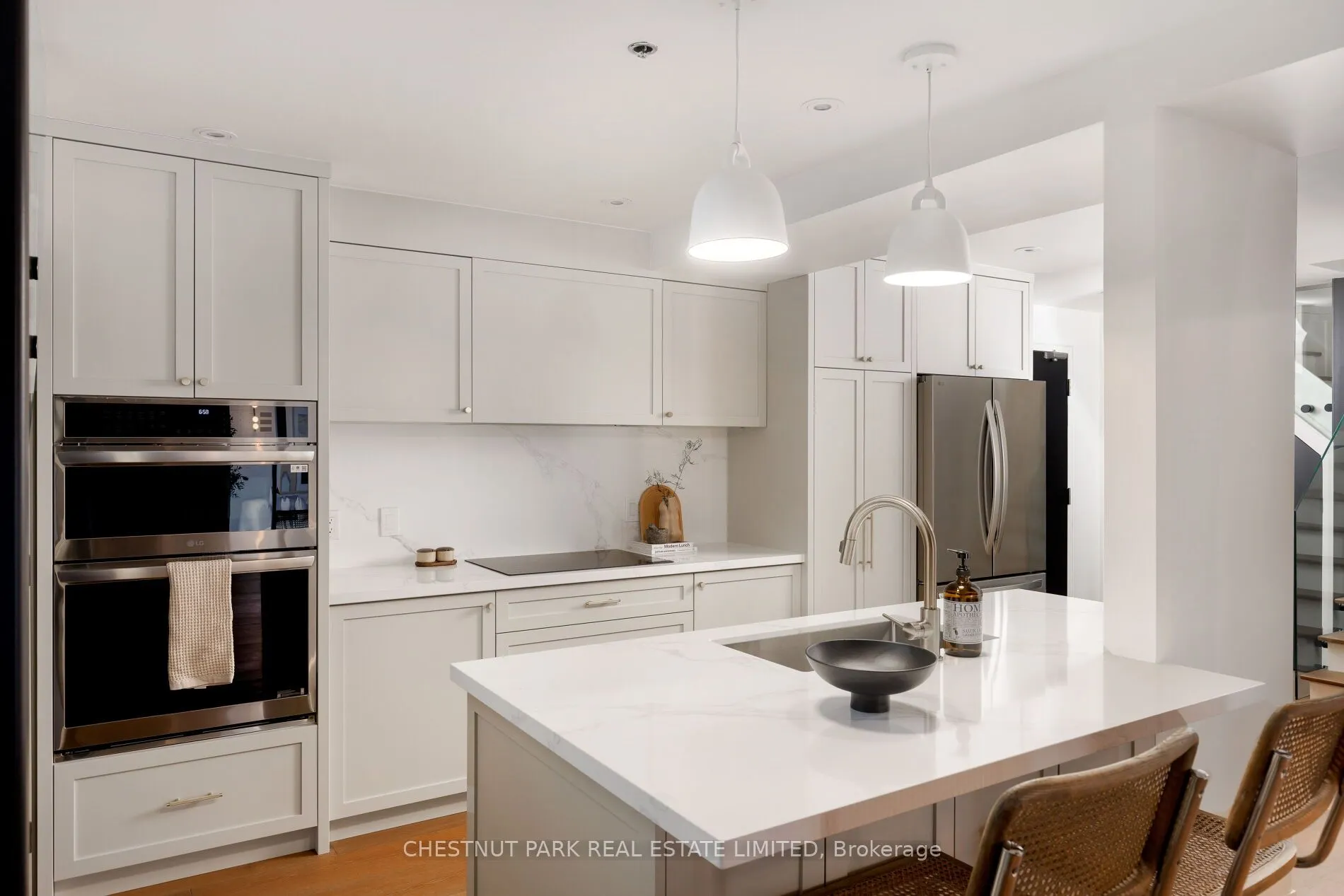 384 Sunnyside Avenue, #309