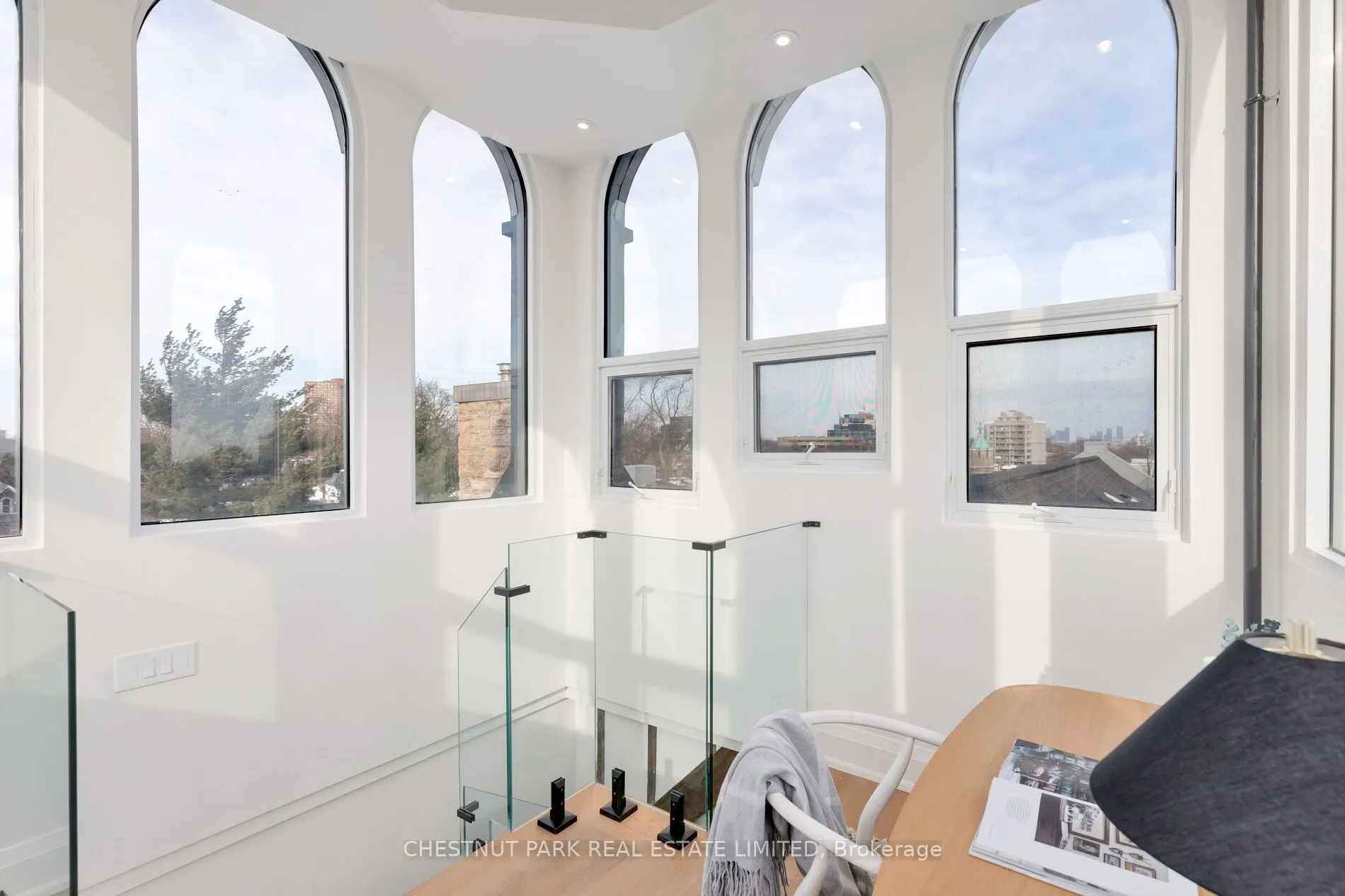 384 Sunnyside Avenue, #309
