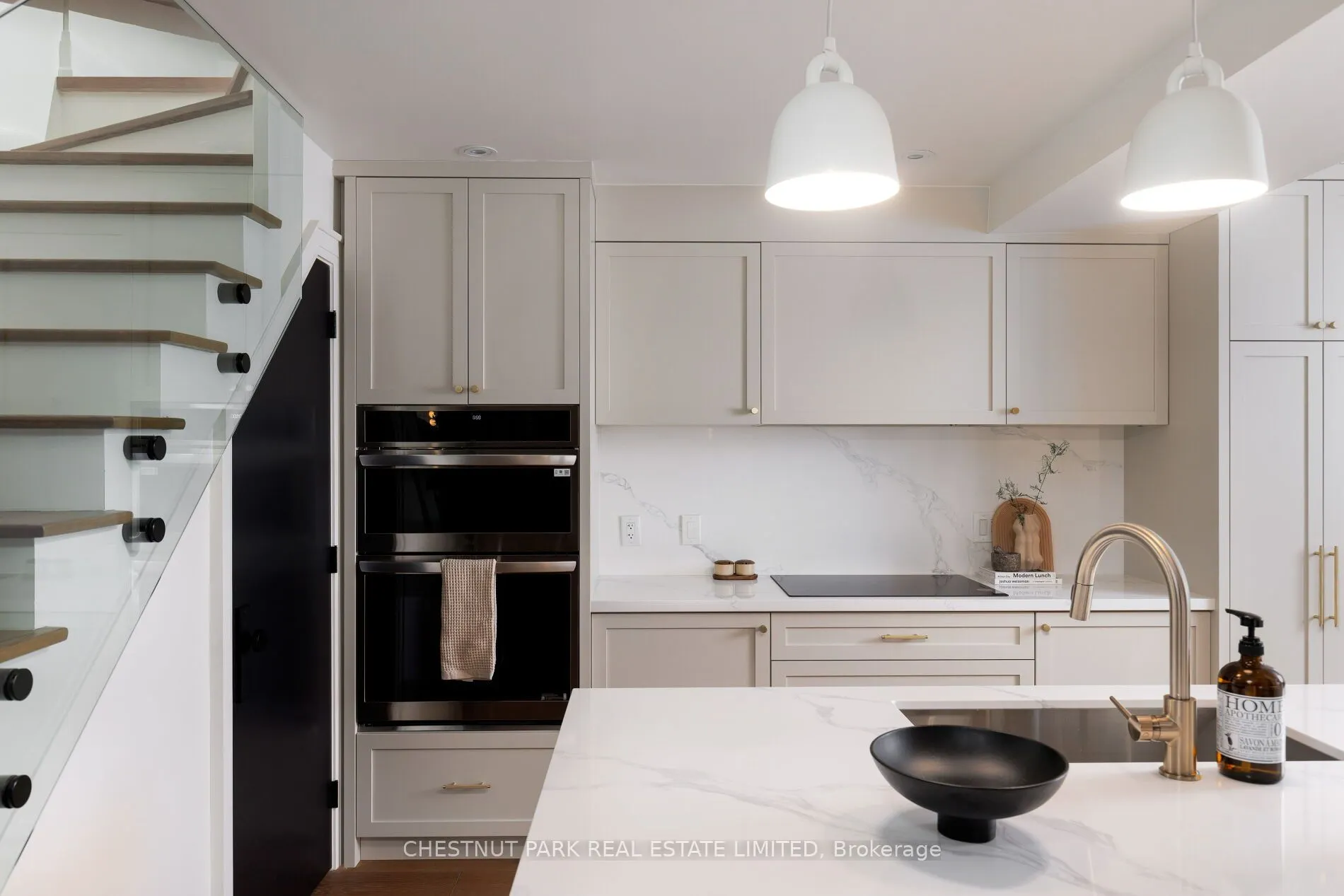 384 Sunnyside Avenue, #309