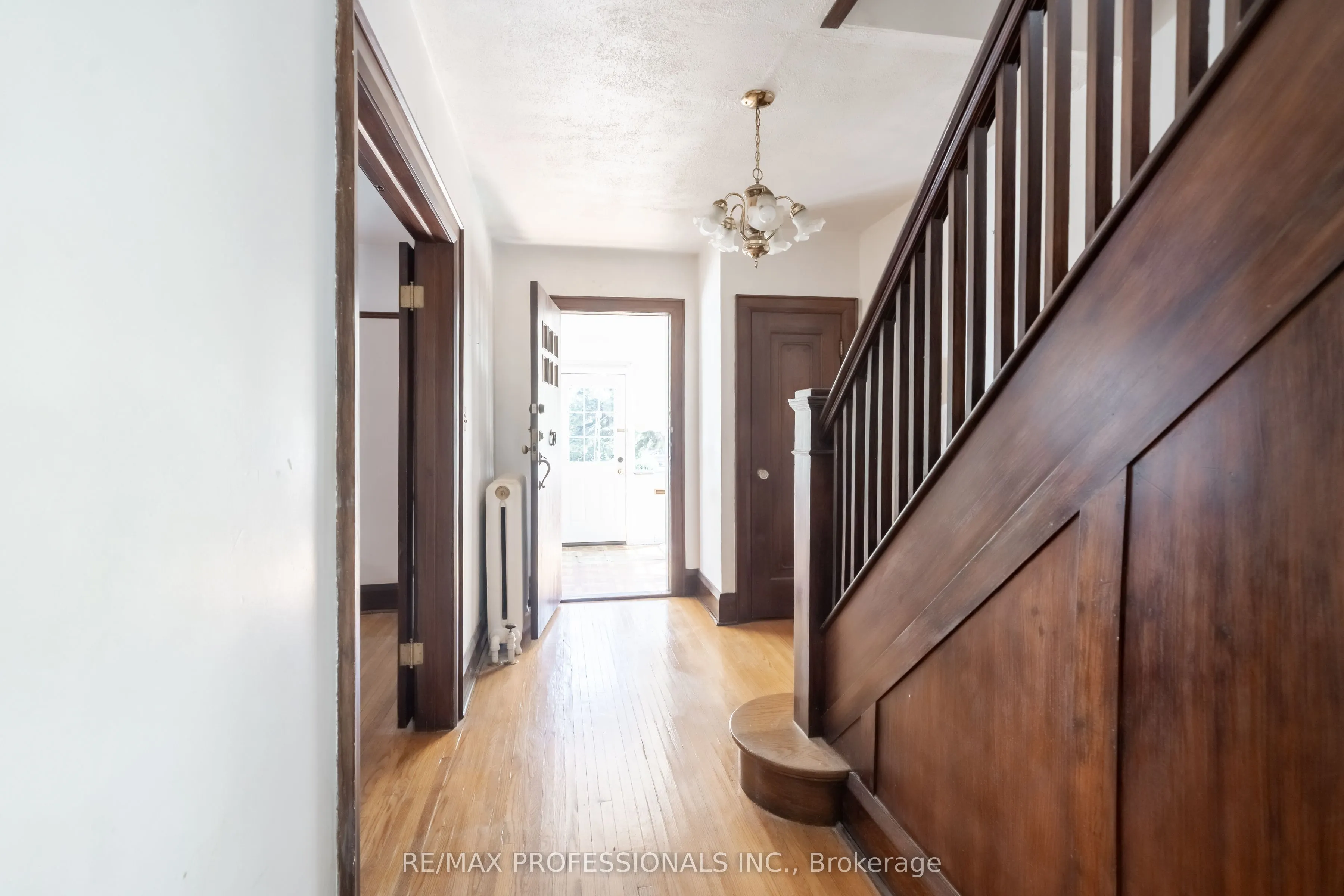24 Queens Avenue