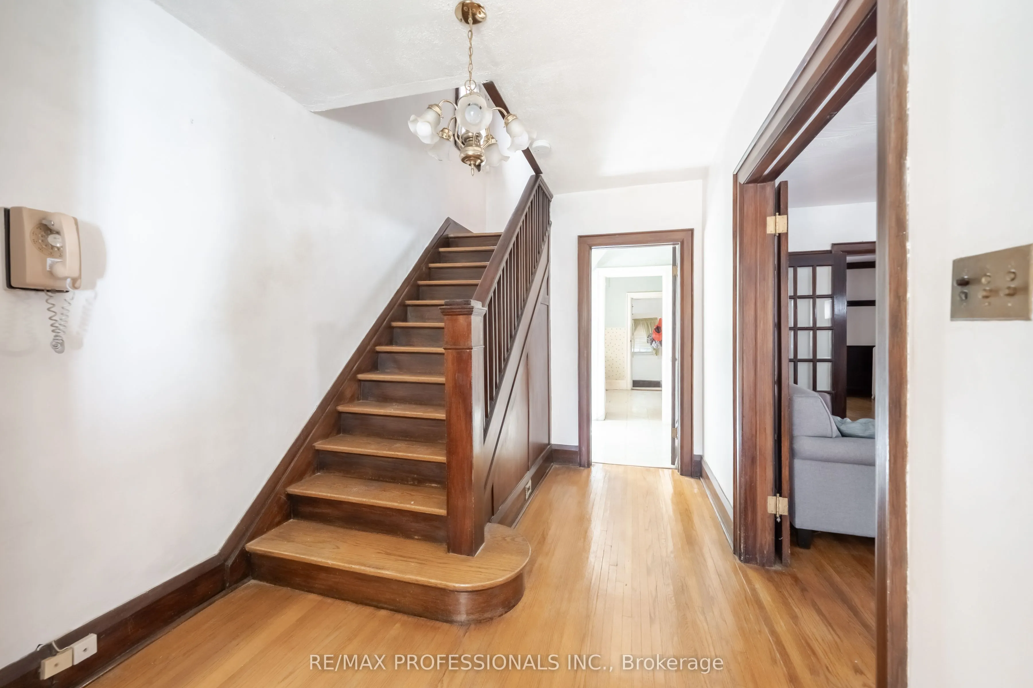 24 Queens Avenue