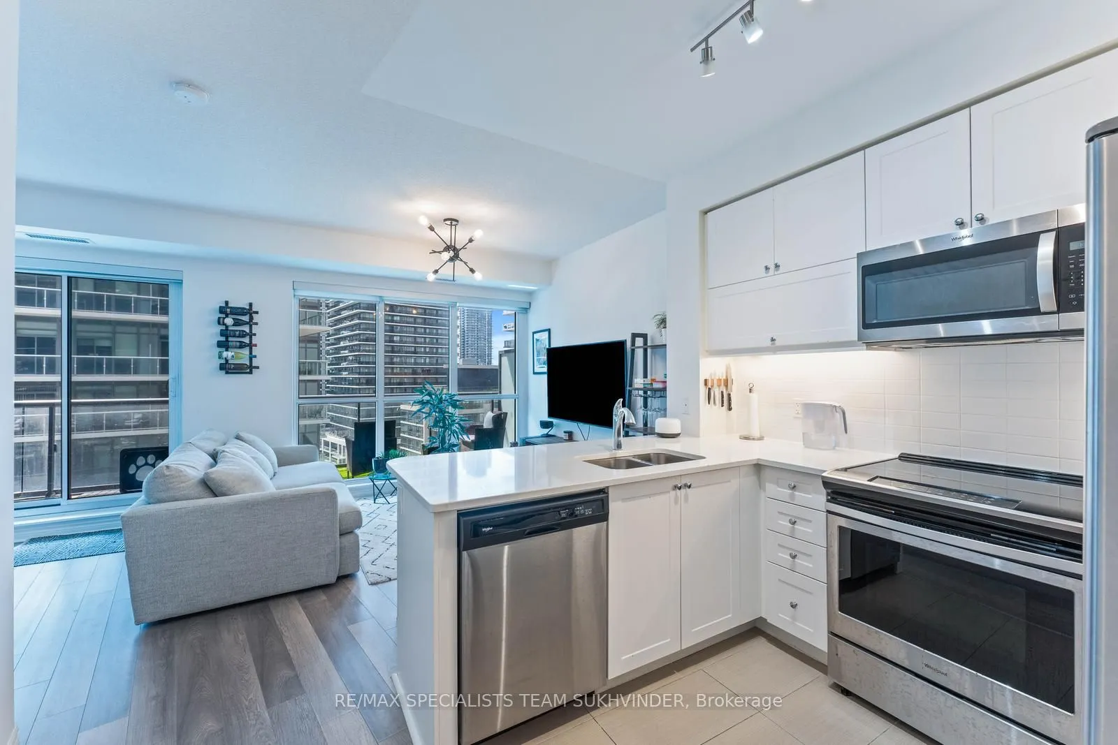 39 Annie Craig Drive, #1201