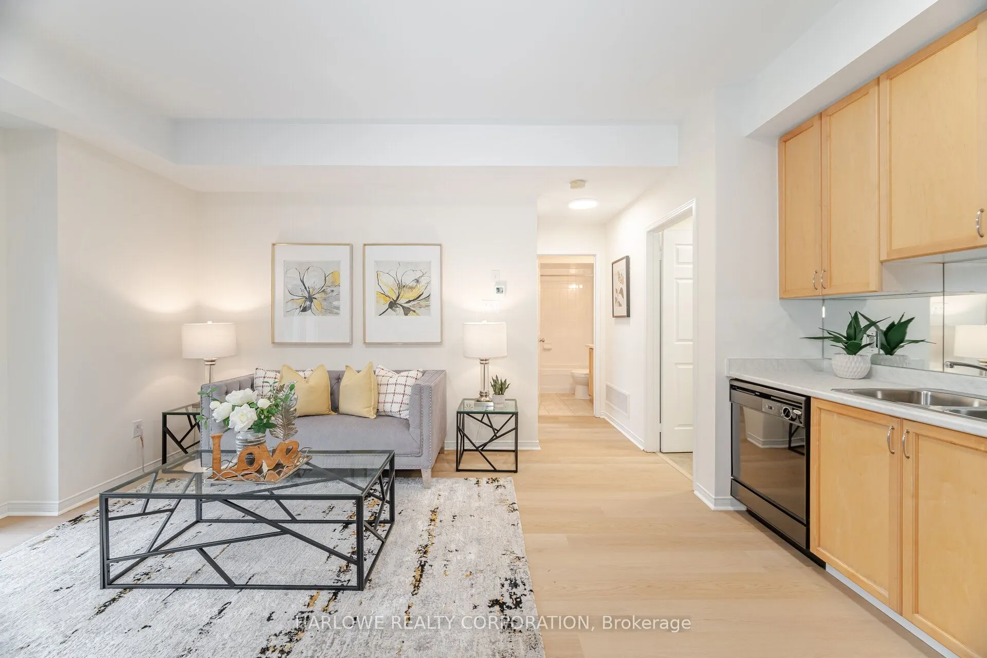 60 Fairwood Circle, #11