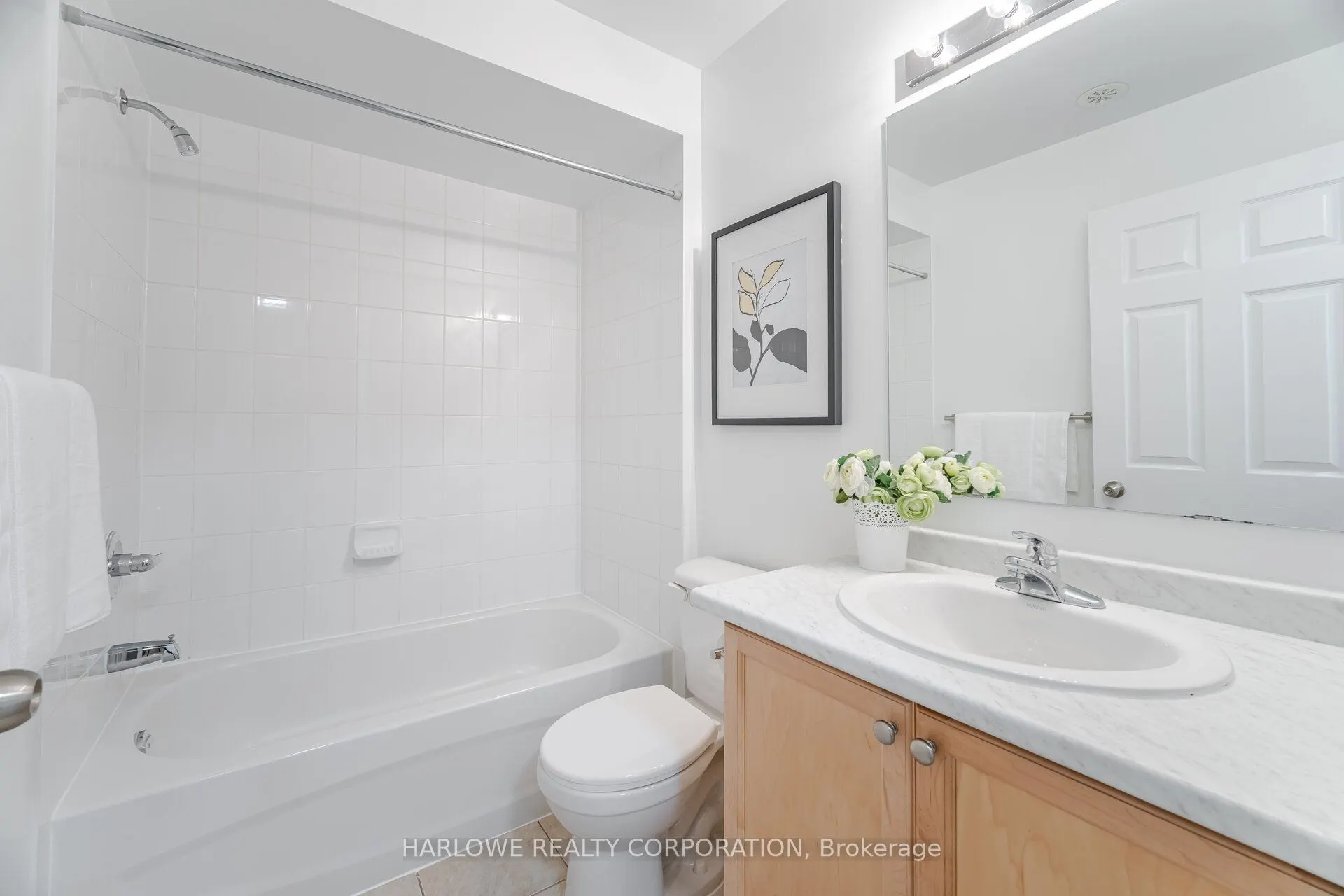60 Fairwood Circle, #11