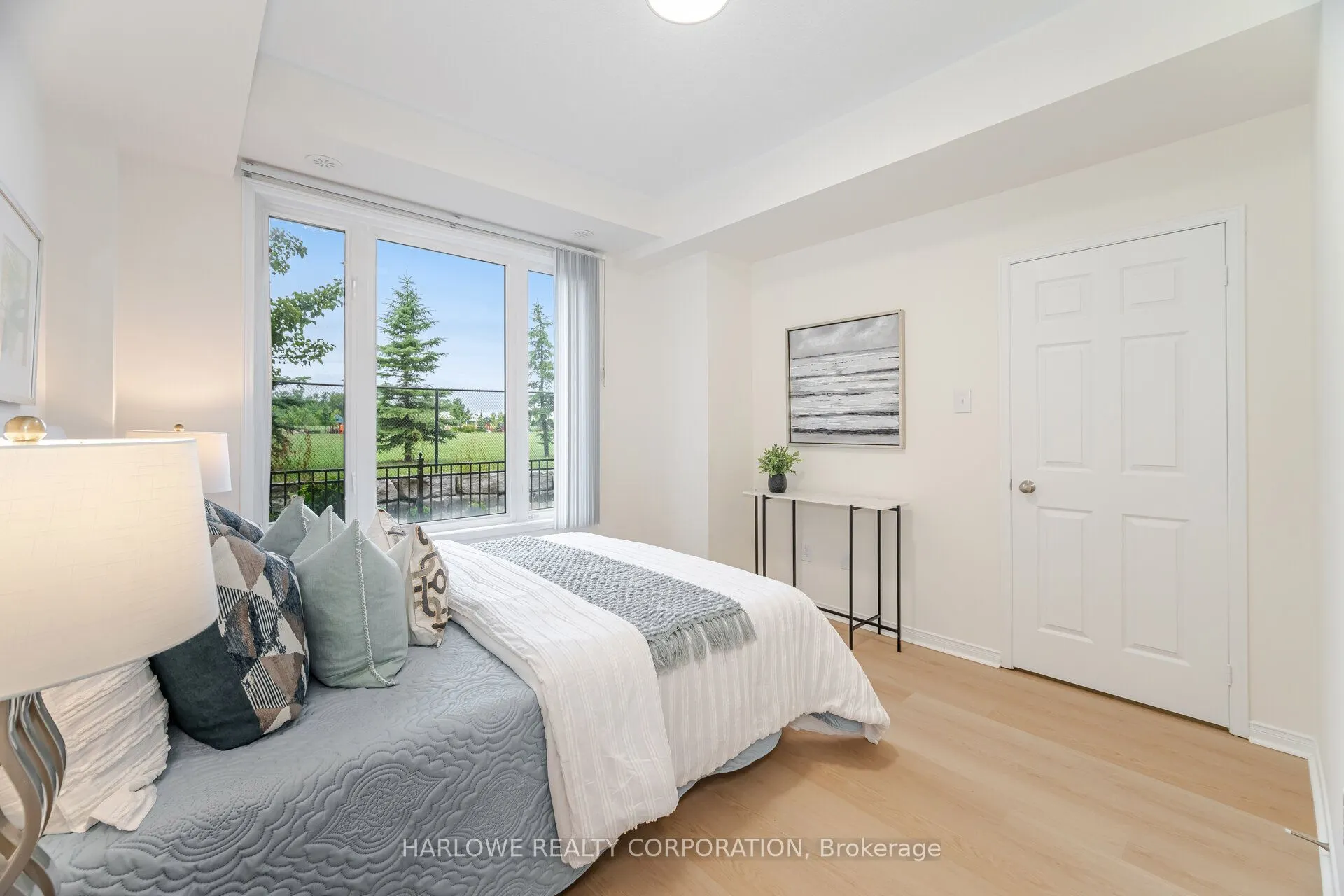 60 Fairwood Circle, #11