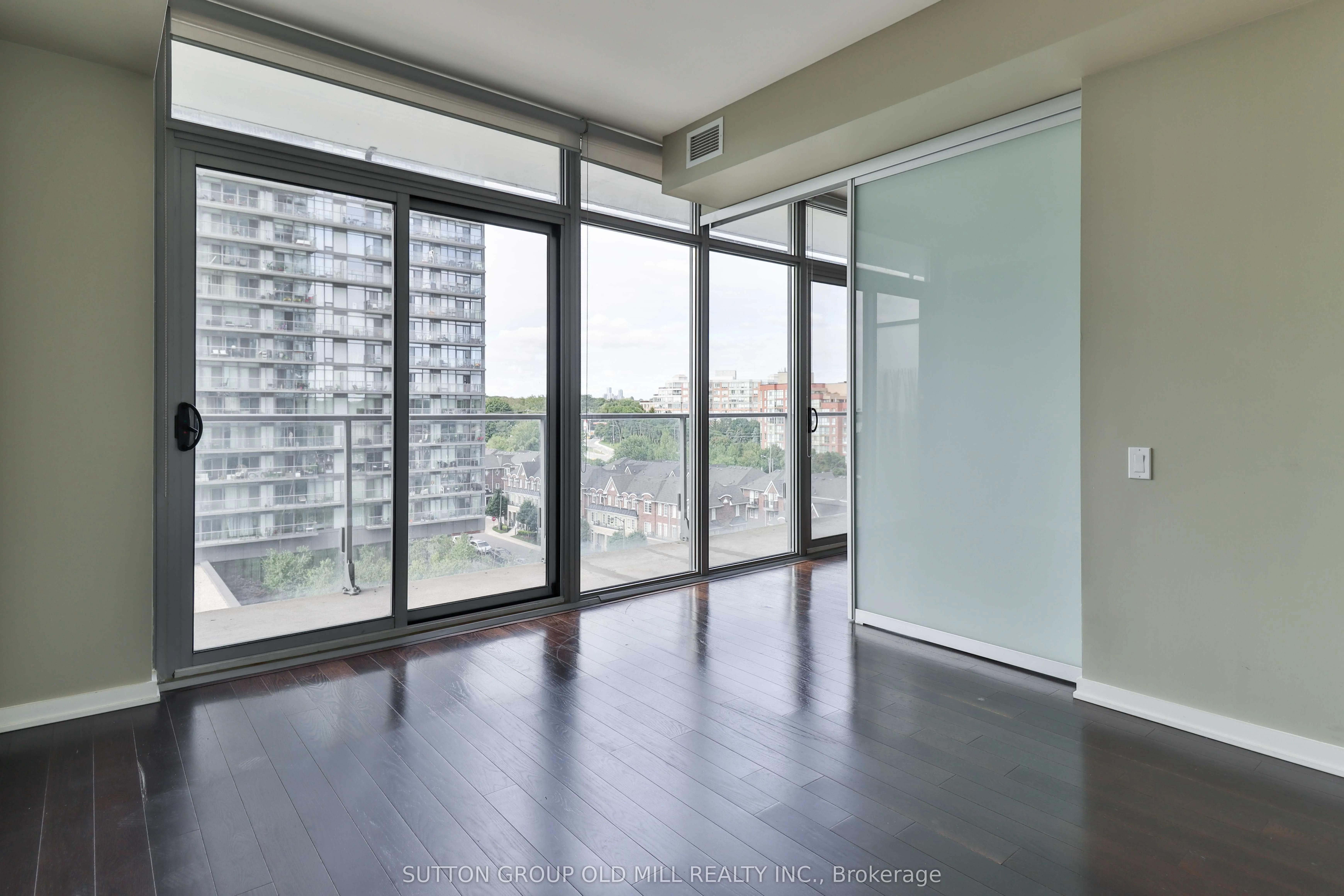 103 The Queensway, #709