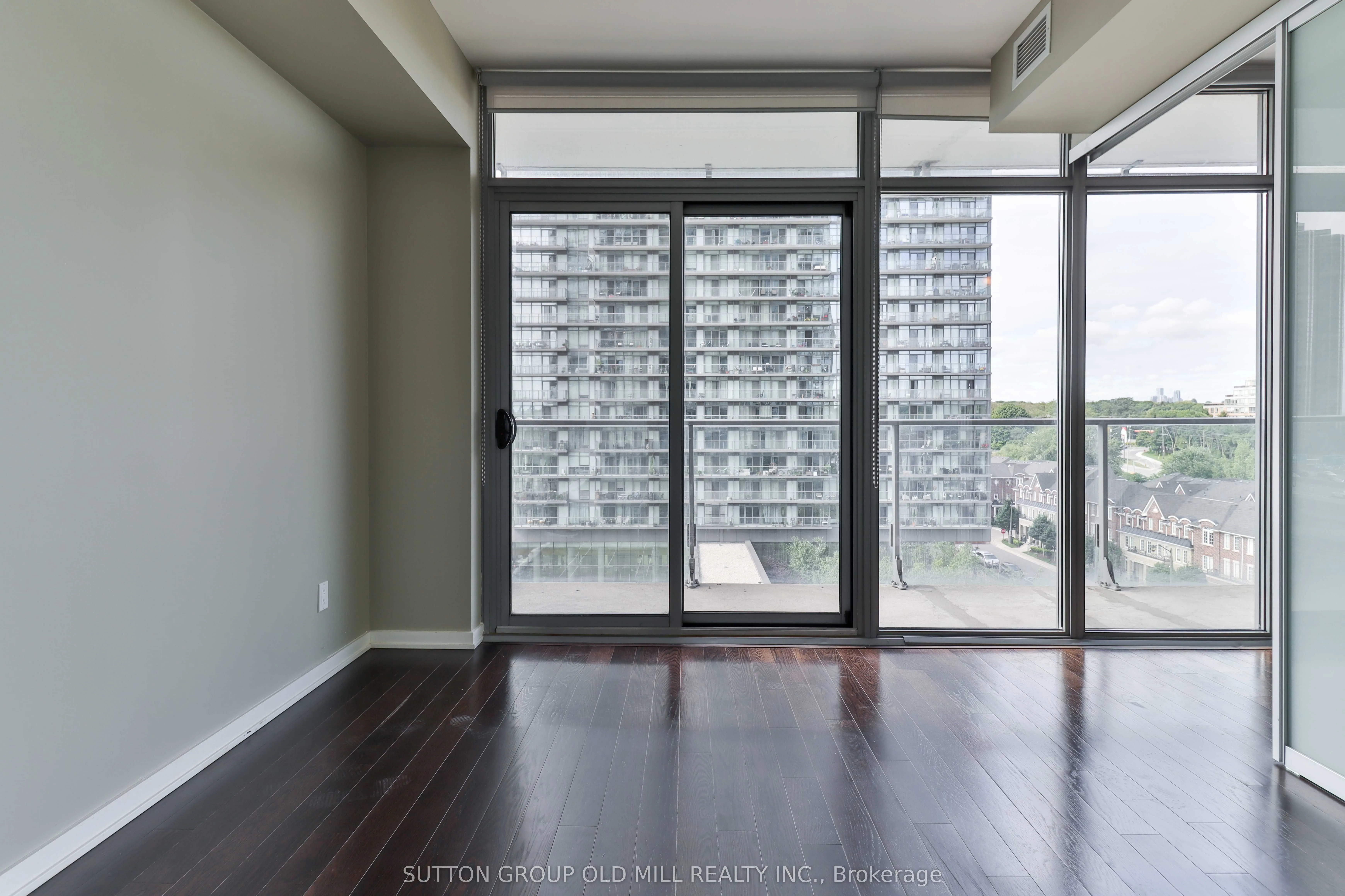103 The Queensway, #709