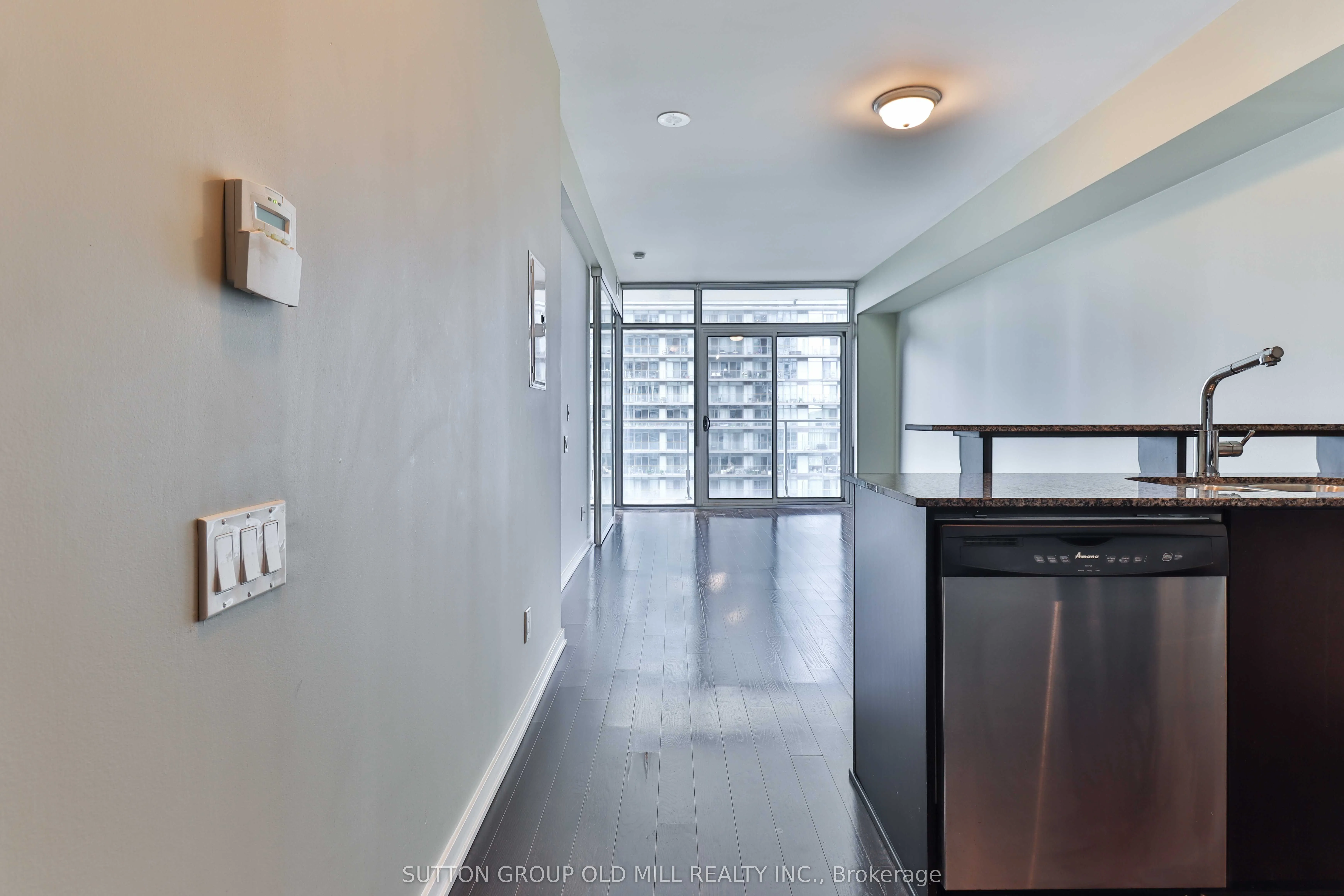 103 The Queensway, #709