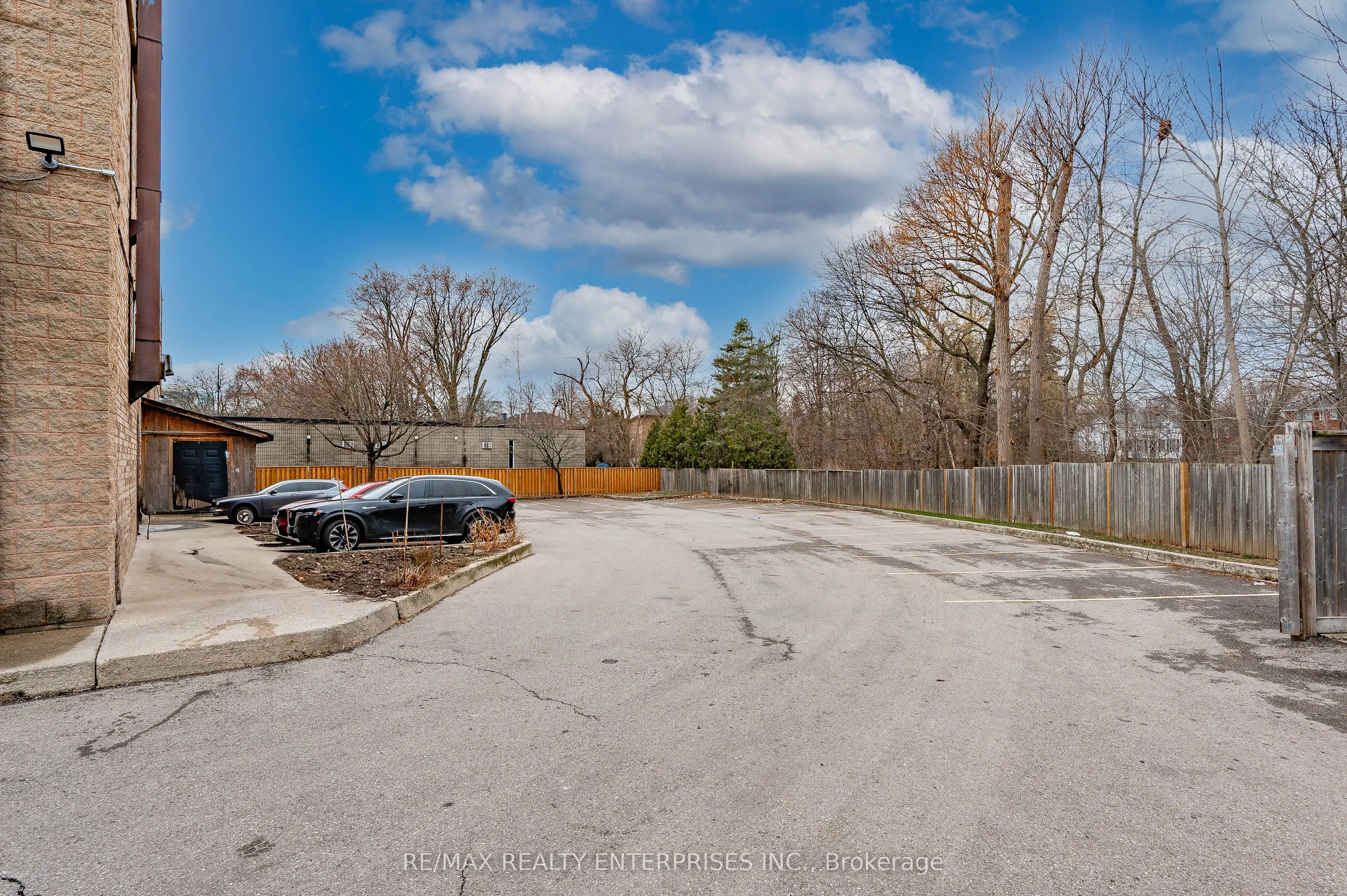 1801 Lakeshore Road W, #14