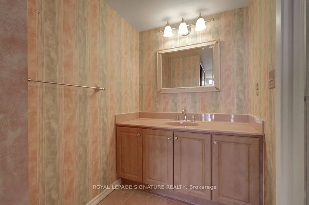 1271 Walden Circle, #704