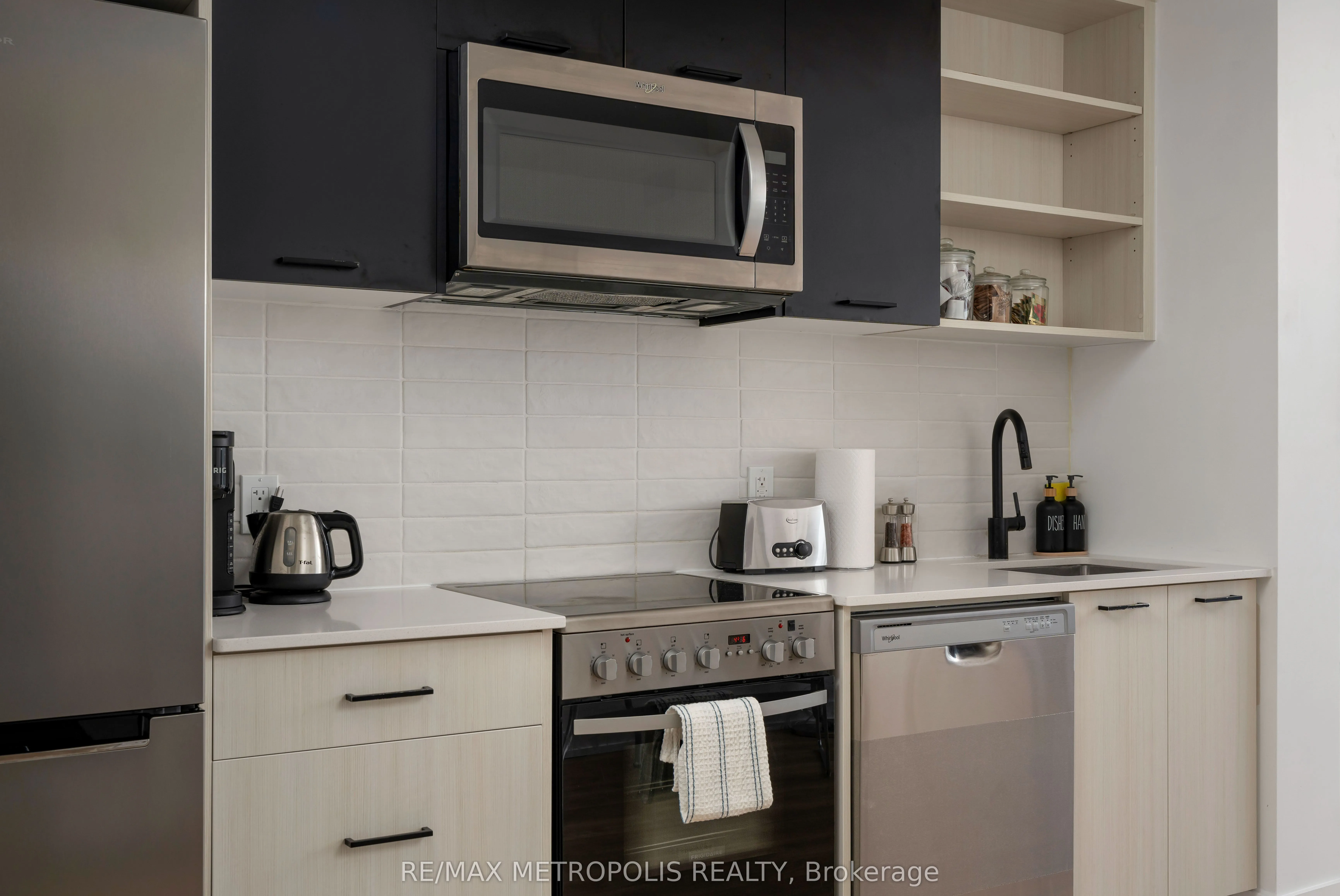 2300 St Clair Avenue W, #407