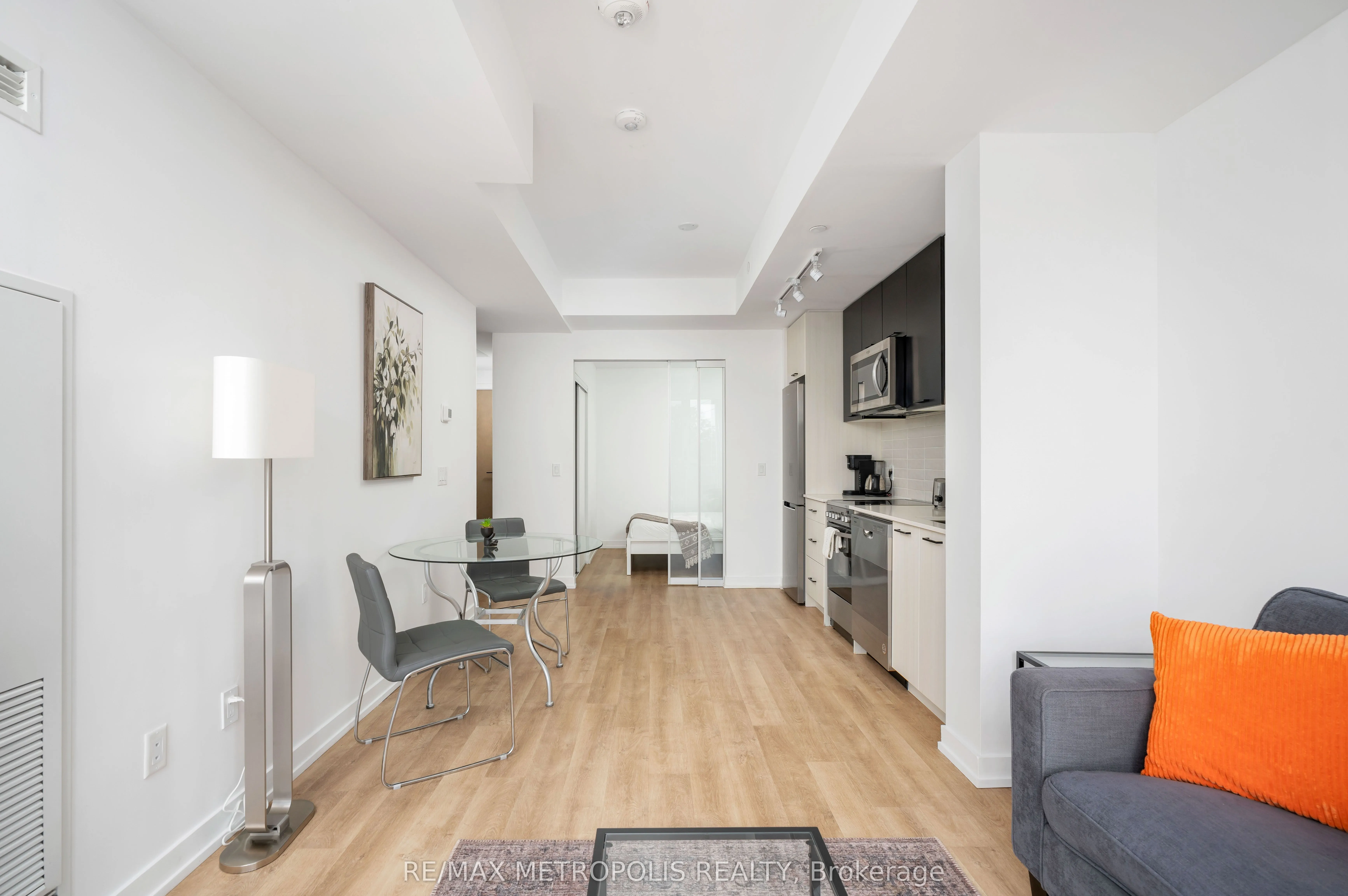 2300 St Clair Avenue W, #407