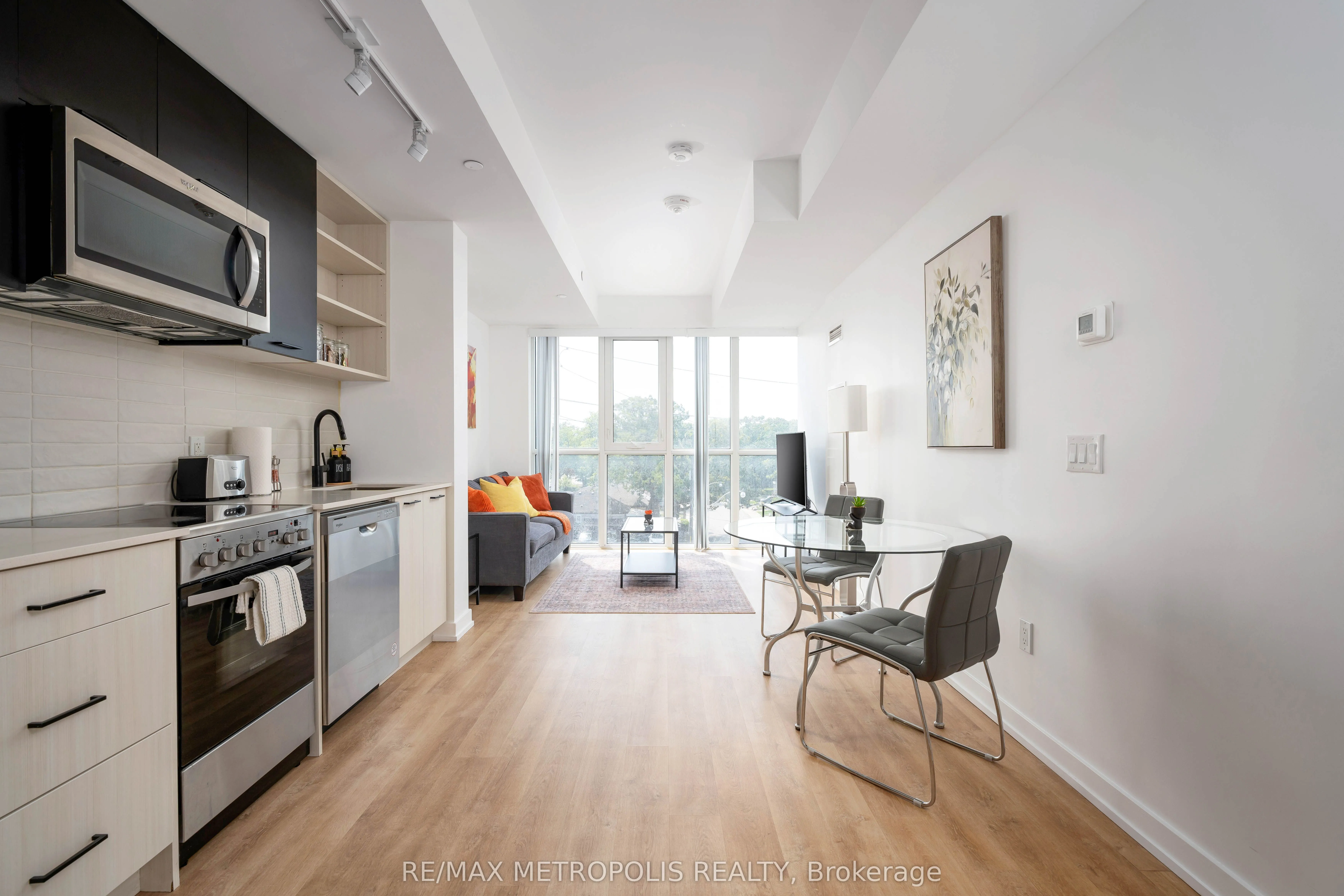 2300 St Clair Avenue W, #407