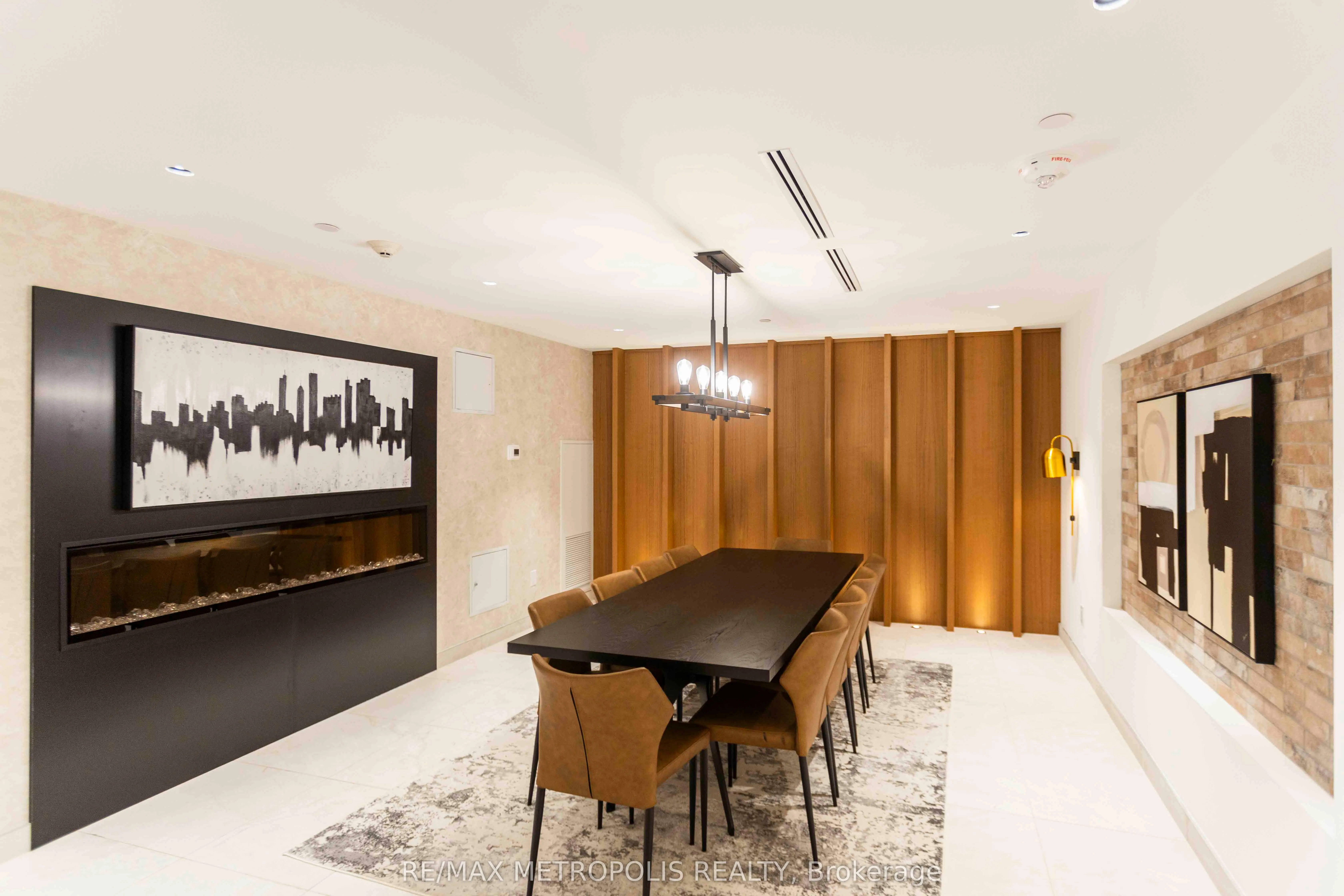2300 St Clair Avenue W, #407